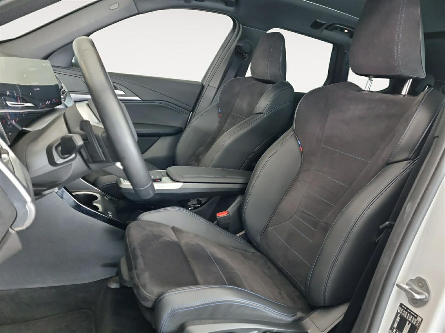 BMW X1 xDrive 20d 48V M Sport Hybrid-image-4