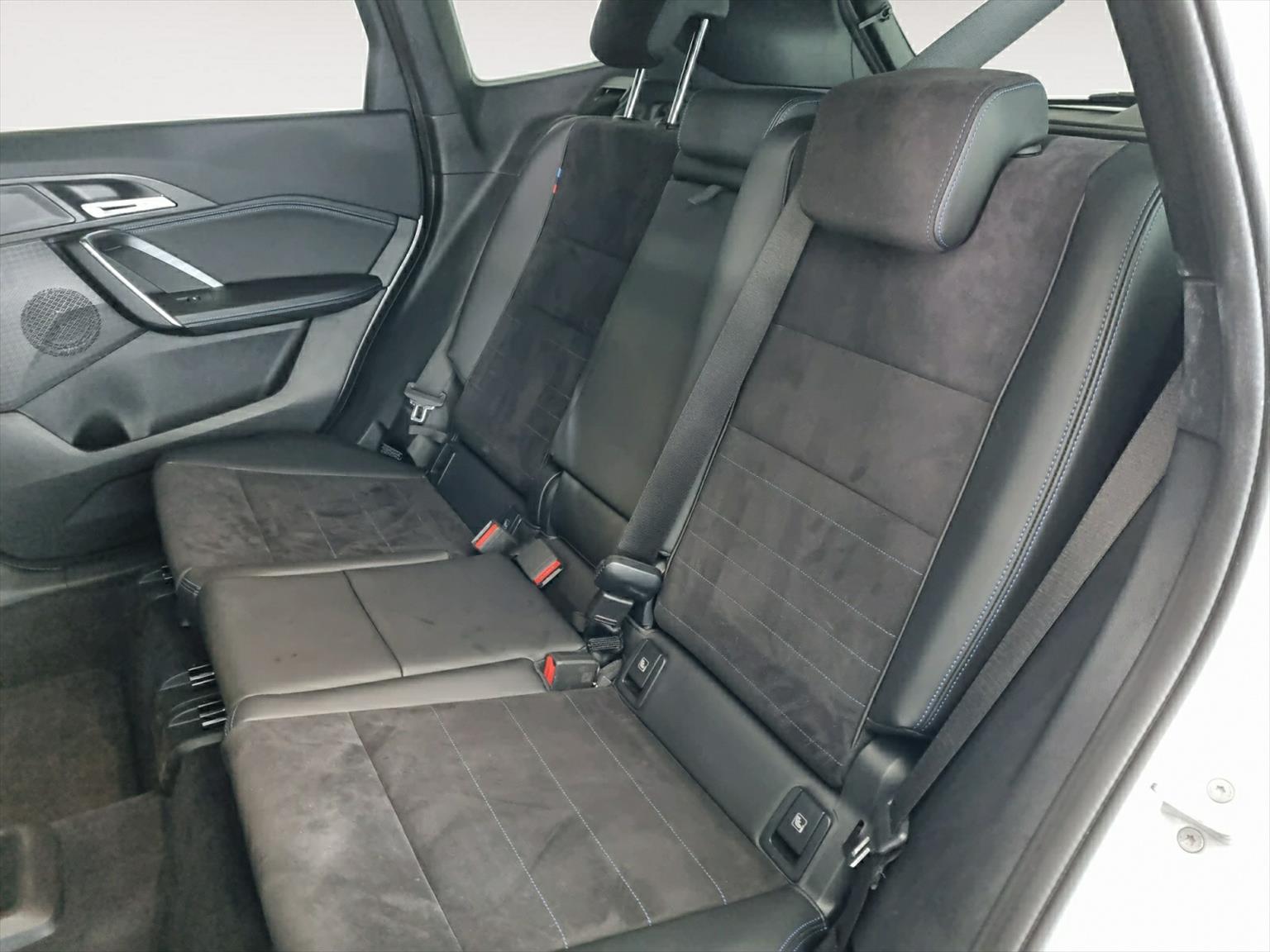 BMW X1 xDrive 20d 48V M Sport Hybrid-image-13