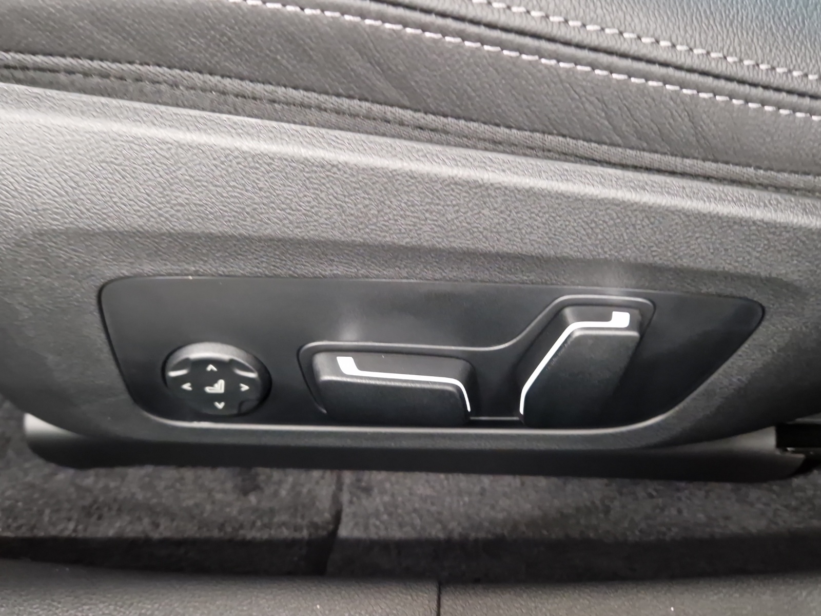 BMW i4 M60 M Sport Pro-image-8