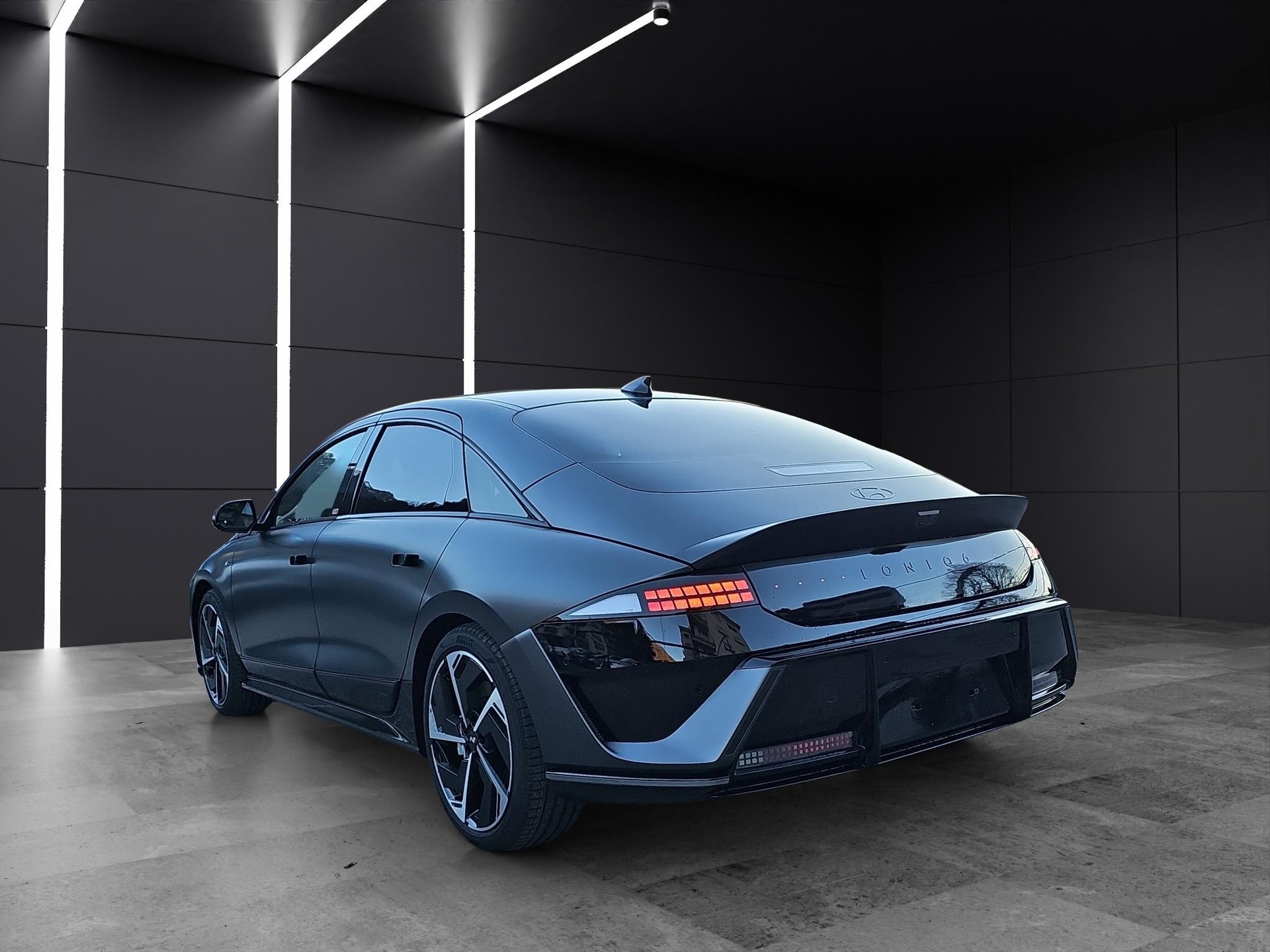 HYUNDAI Ioniq 6 N Line 4WD Sunroof-image-2