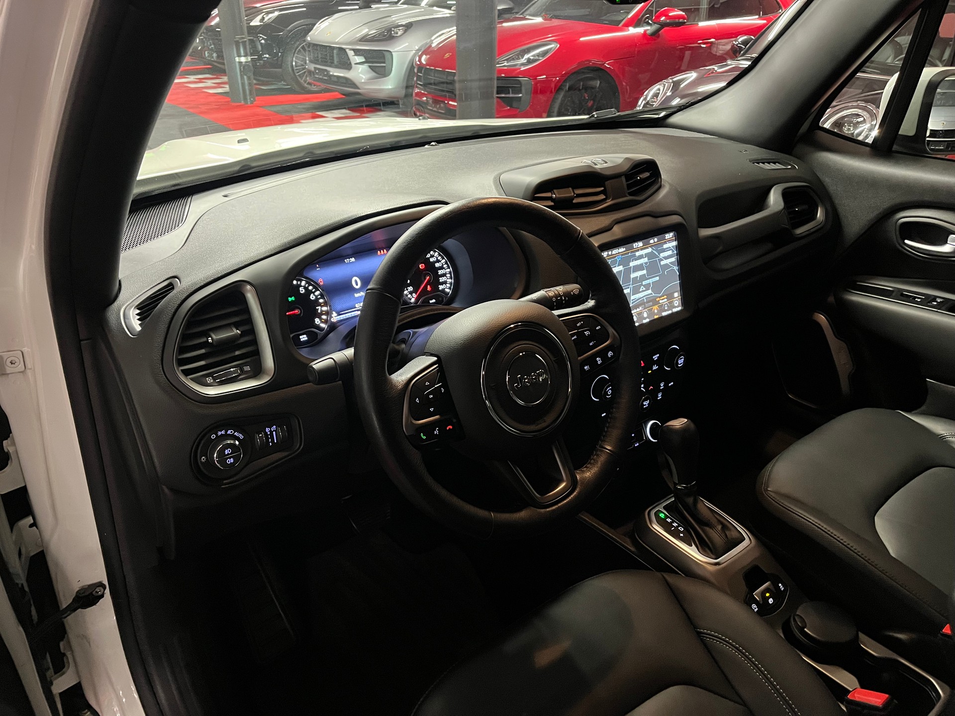 JEEP Renegade 1.3 Turbo S AWD-image-11