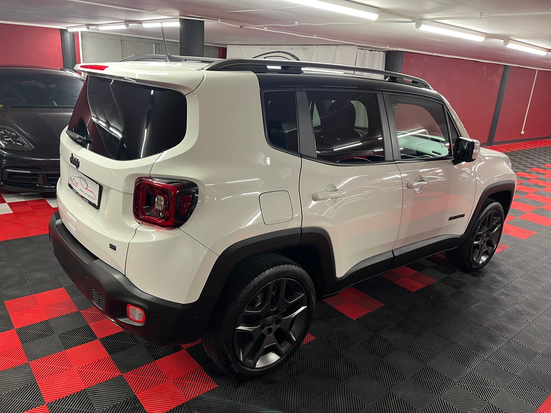 JEEP Renegade 1.3 Turbo S AWD-image-5