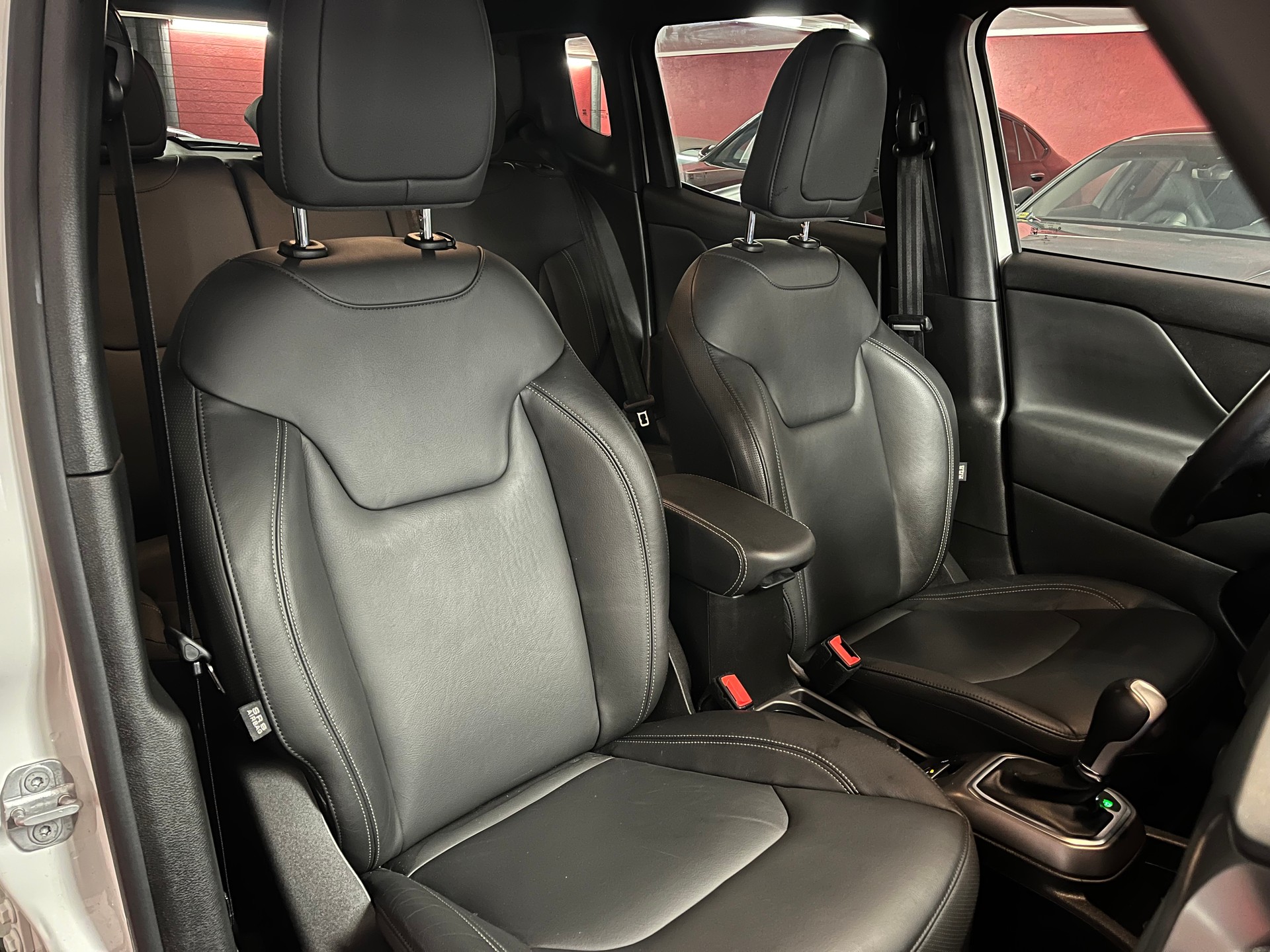 JEEP Renegade 1.3 Turbo S AWD-image-15