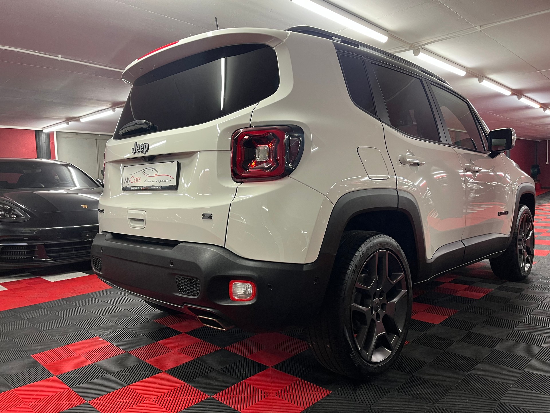 JEEP Renegade 1.3 Turbo S AWD-image-6