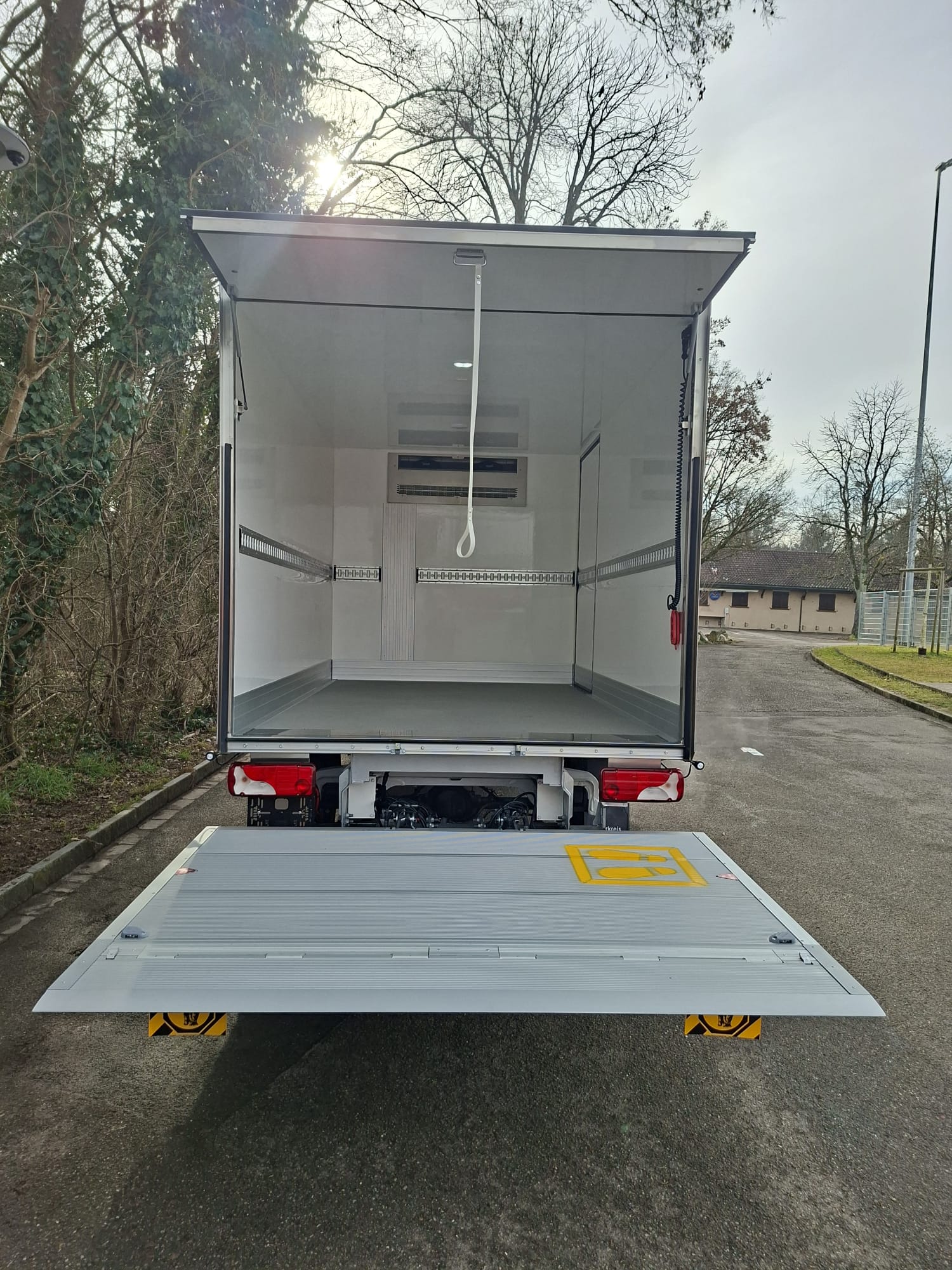 MERCEDES-BENZ Sprinter 315 CDI Standard 9G-TRONIC-image-8