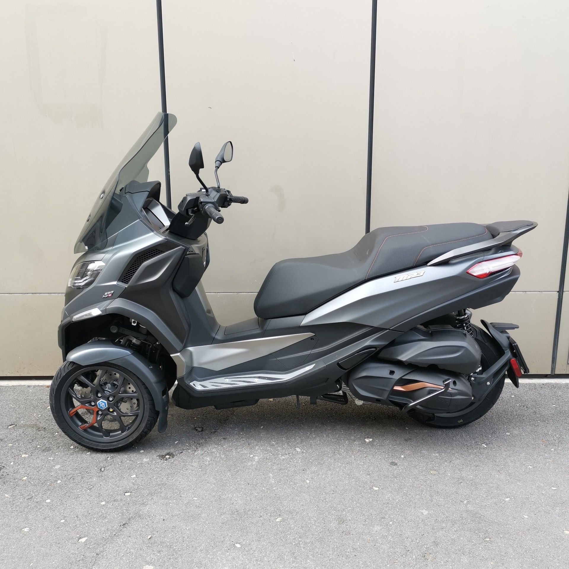 PIAGGIO MP3 530 Exclusive Euro 5+-showroom-element-3