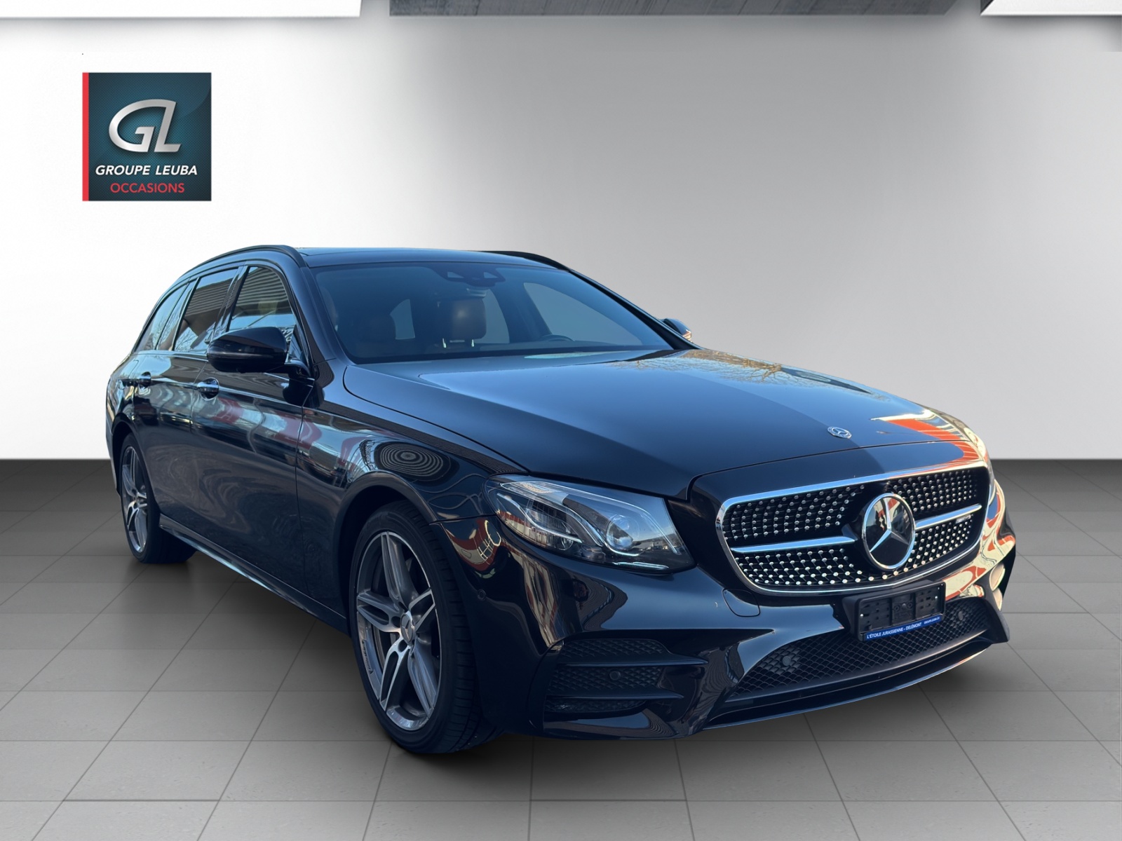 MERCEDES-BENZ E 43 AMG 4 Matic-showroom-element-3