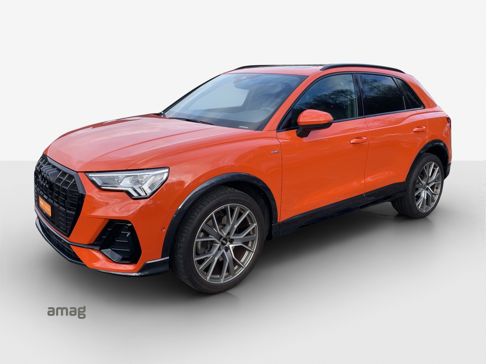 AUDI Q3 45 TFSI S line quattro S-tronic-image-0