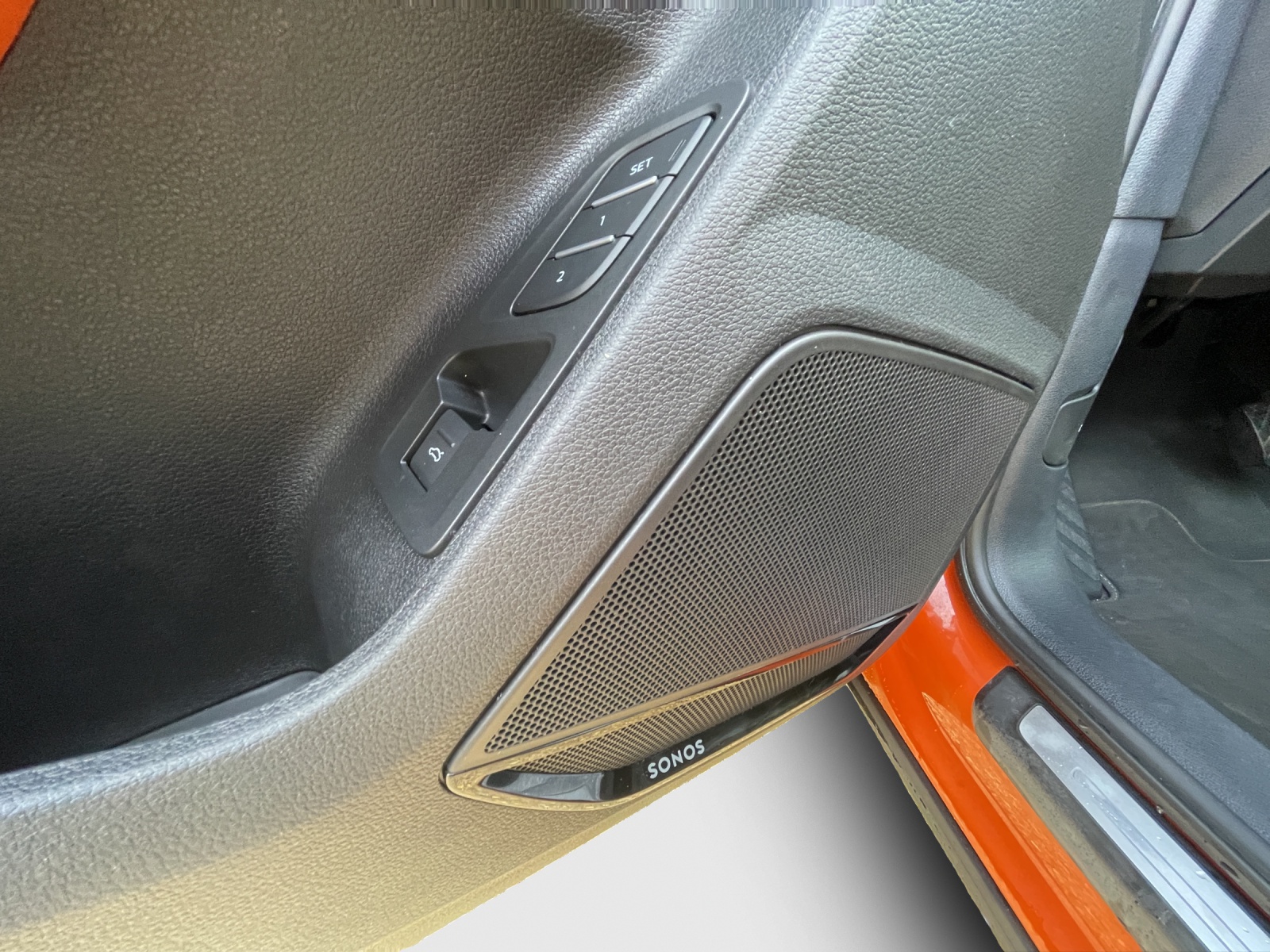 AUDI Q3 45 TFSI S line quattro S-tronic-image-13