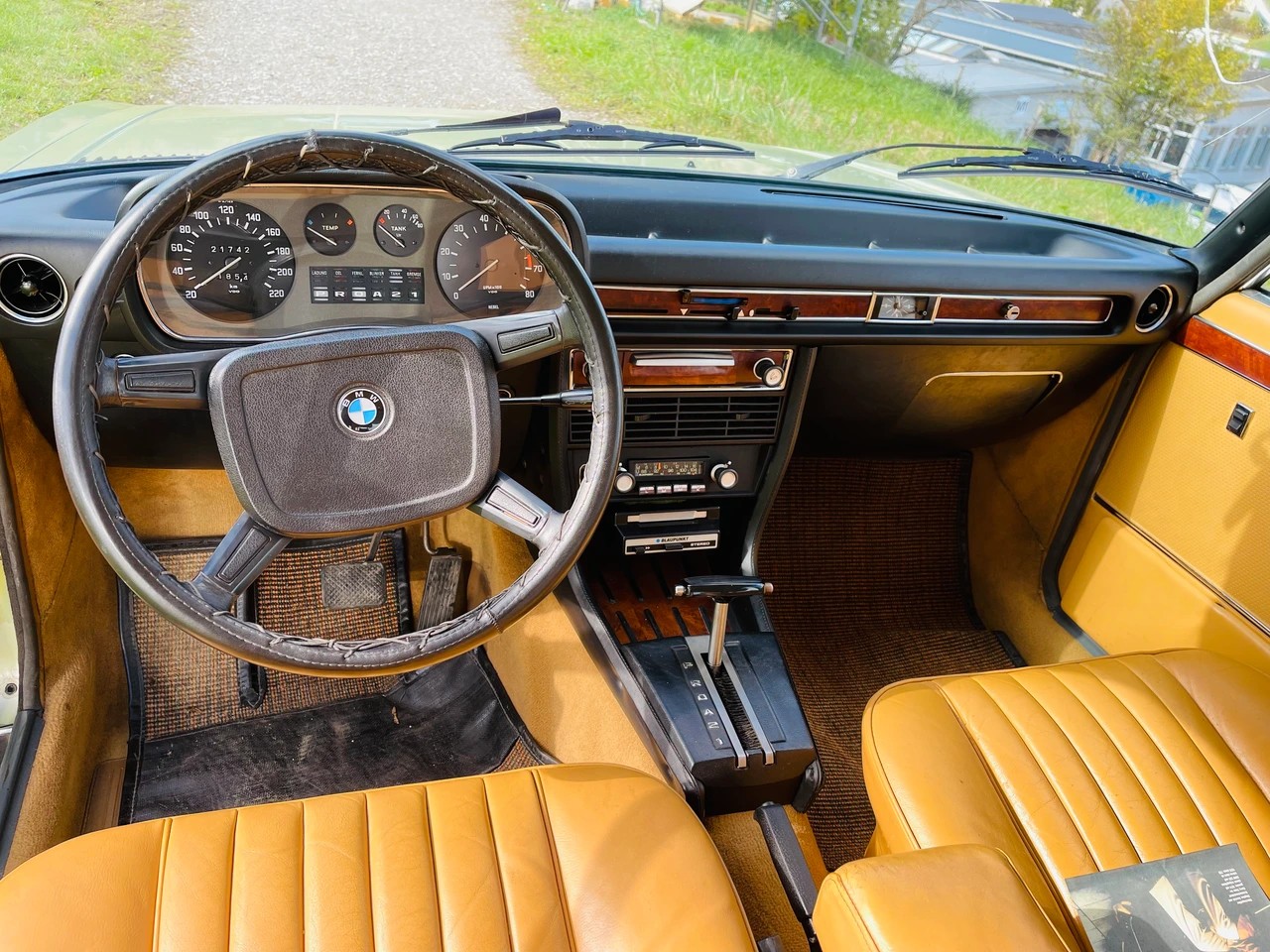 BMW 3,3LA-image-7