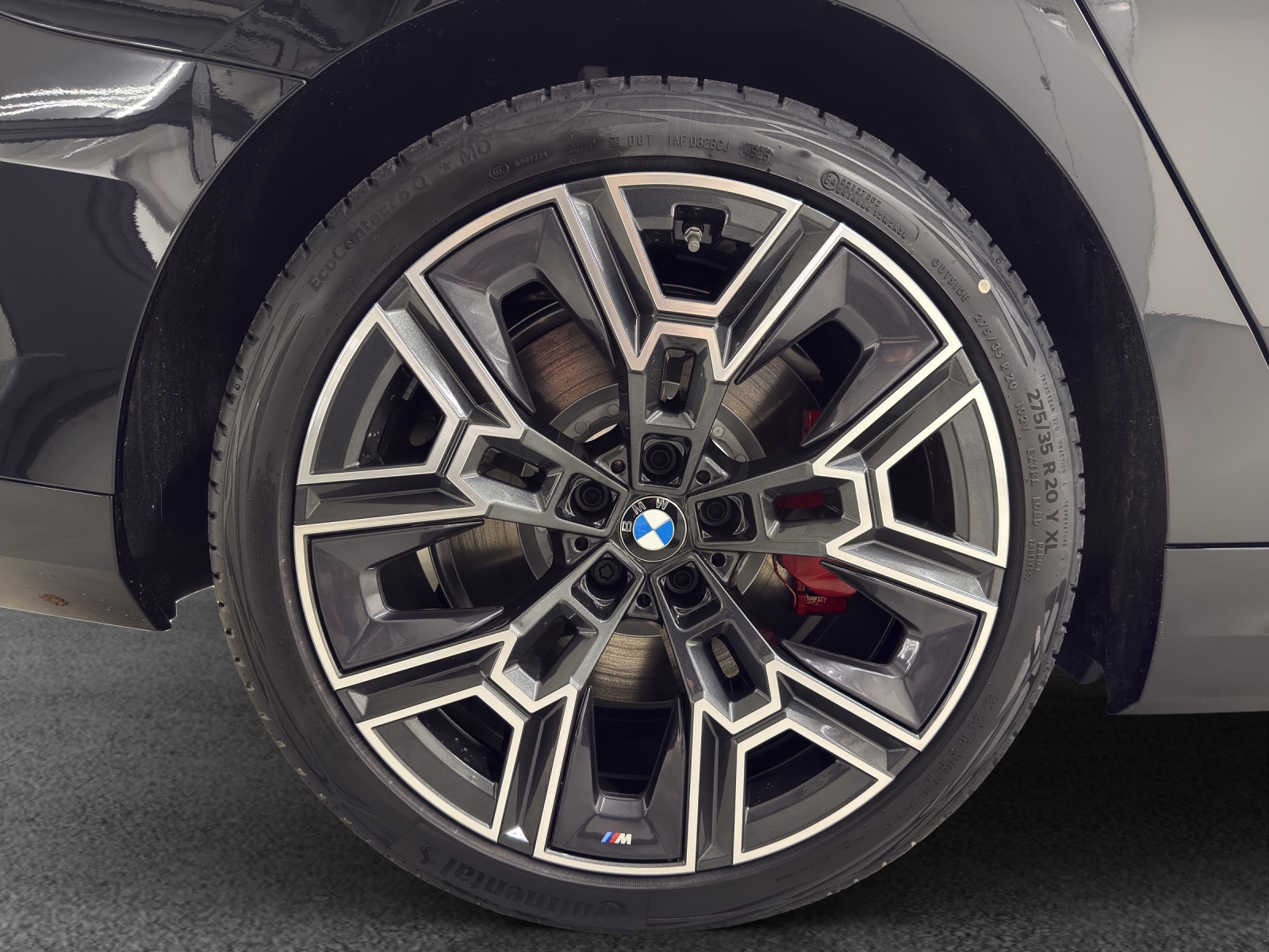 BMW 550e xDrive Touring M Sport Steptronic-image-10