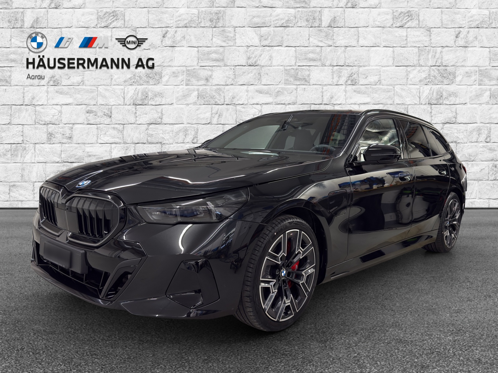 BMW 550e xDrive Touring M Sport Steptronic-image-0