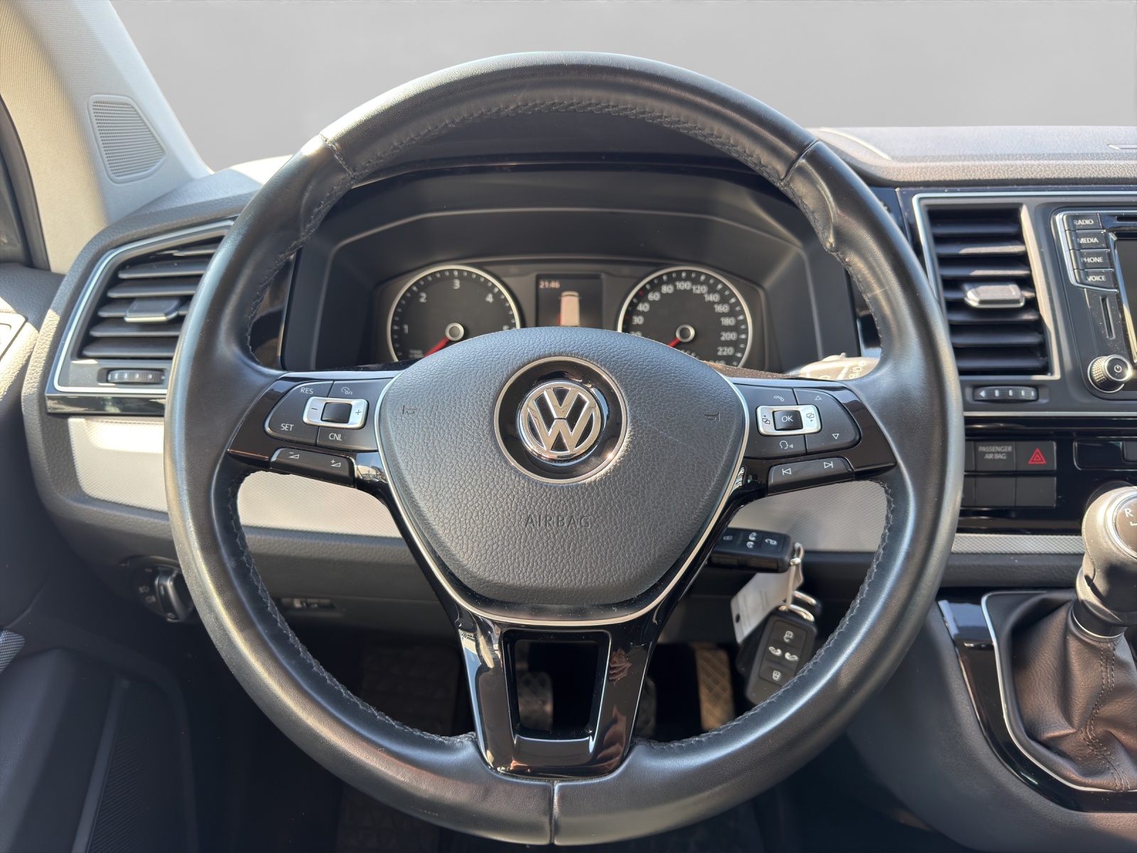 VW T6 Multivan 2.0 Bi-TDI Highline-image-10