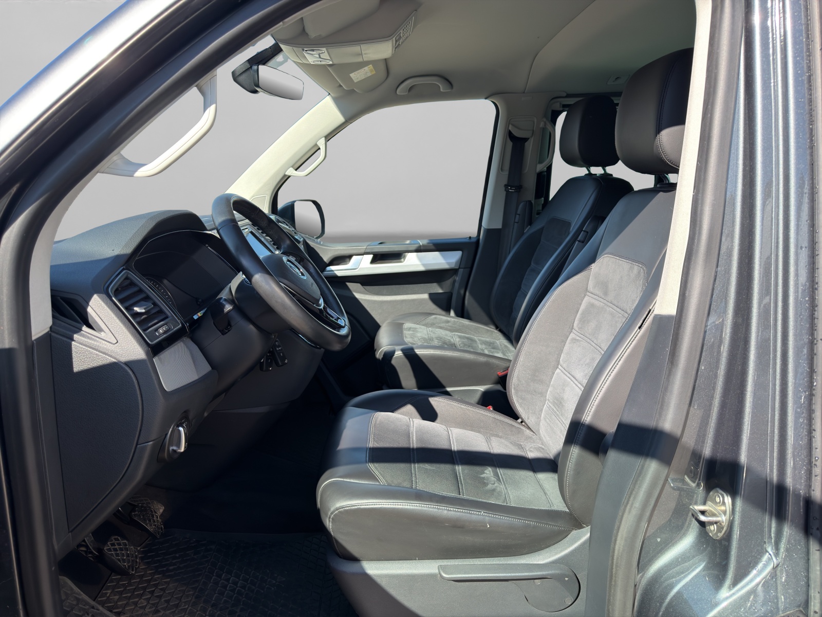 VW T6 Multivan 2.0 Bi-TDI Highline-image-8