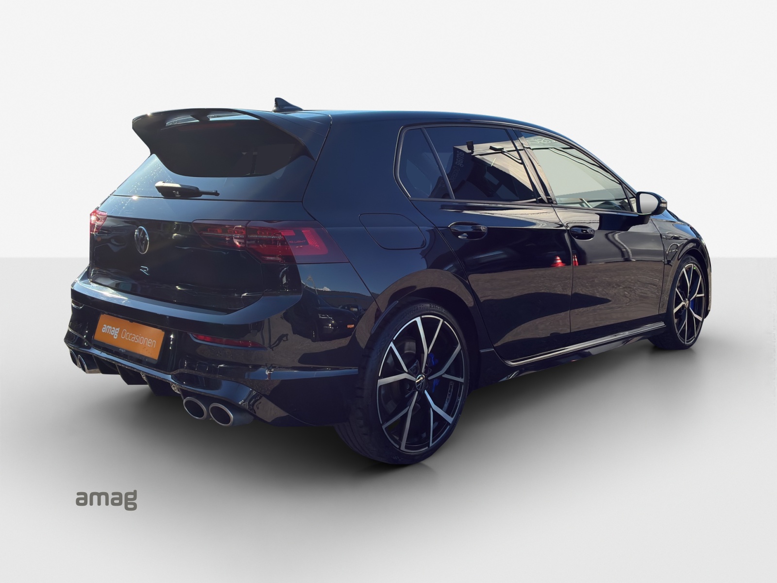 VW Golf 2.0 TSI R DSG 4Motion-image-5