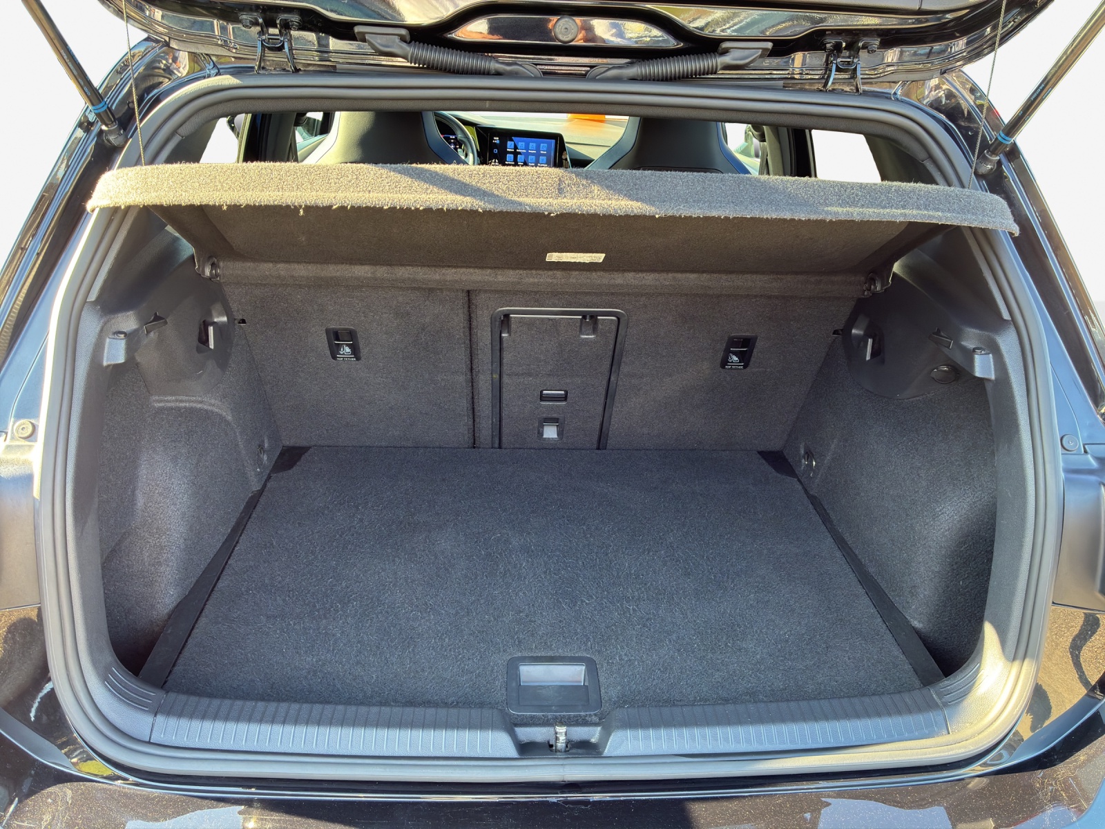 VW Golf 2.0 TSI R DSG 4Motion-image-13