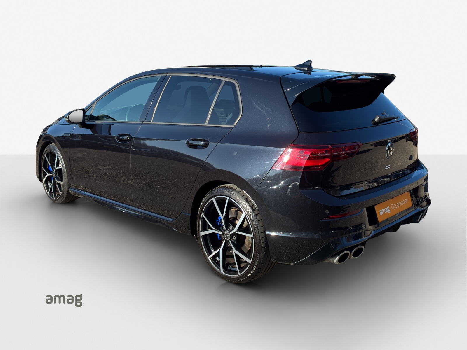 VW Golf 2.0 TSI R DSG 4Motion-image-3