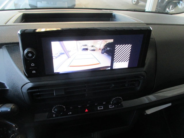 TOYOTA Proace EV 75kWh Medium Advanced-image-8