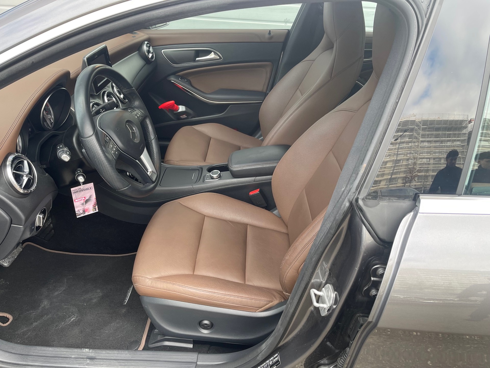 MERCEDES-BENZ CLA 200 7G-DCT-image-4