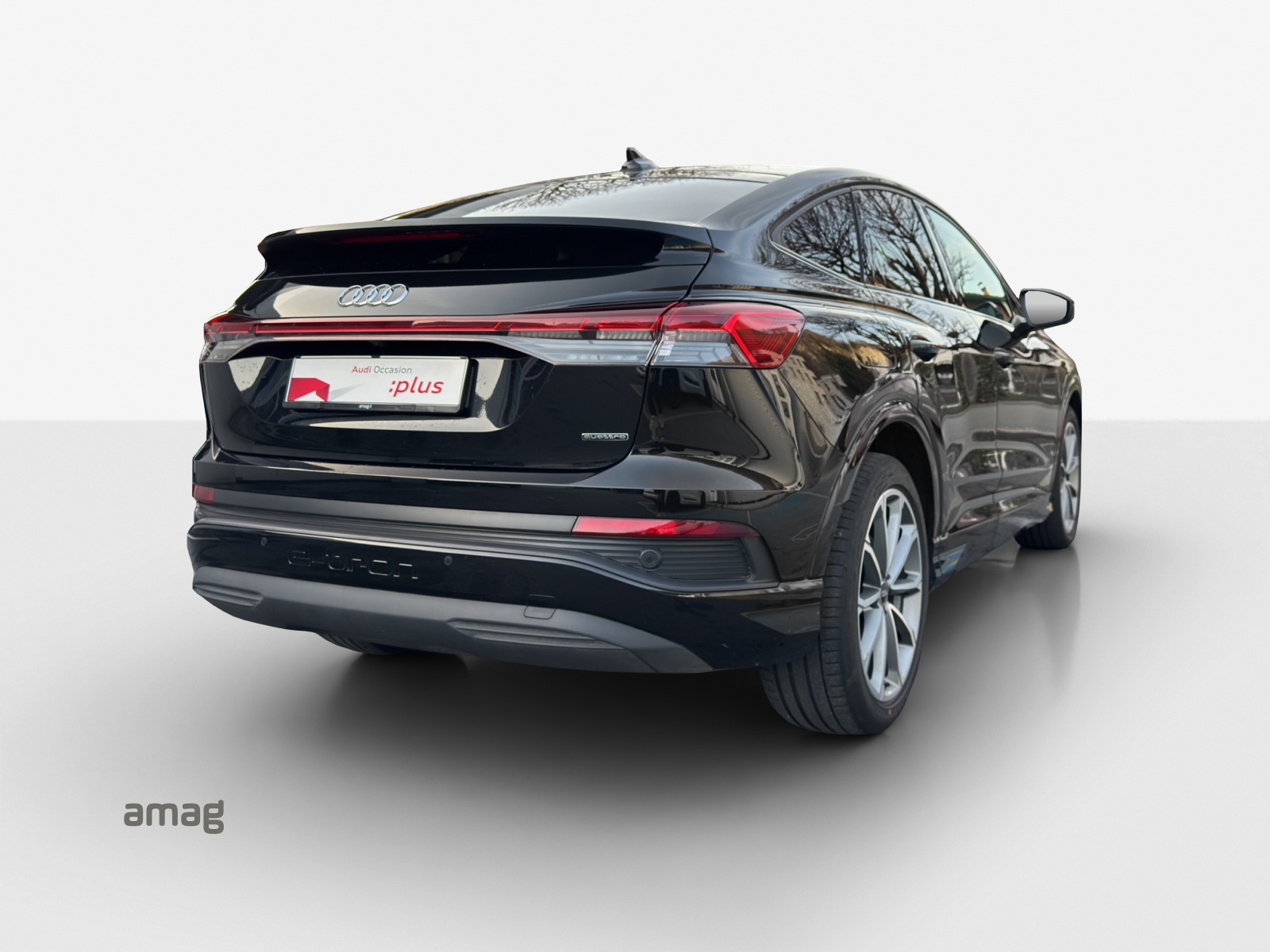 AUDI Q4 Sportback e-tron 50 quattro-image-4