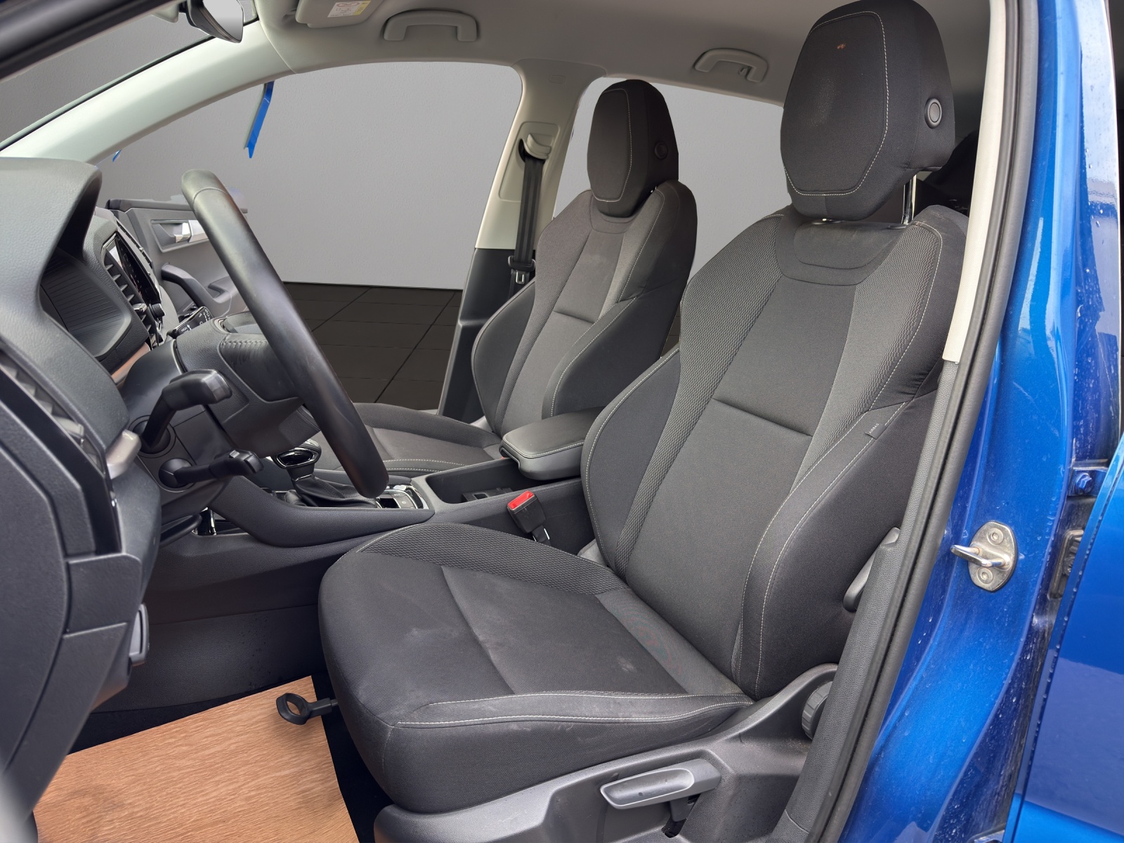 SKODA Karoq 1.5 TSI Selection DSG-image-8