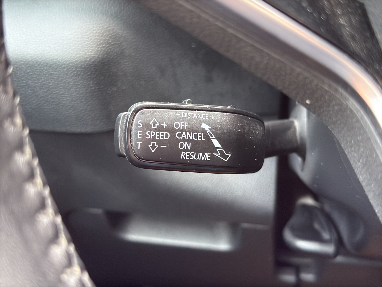 SKODA Karoq 1.5 TSI Selection DSG-image-21