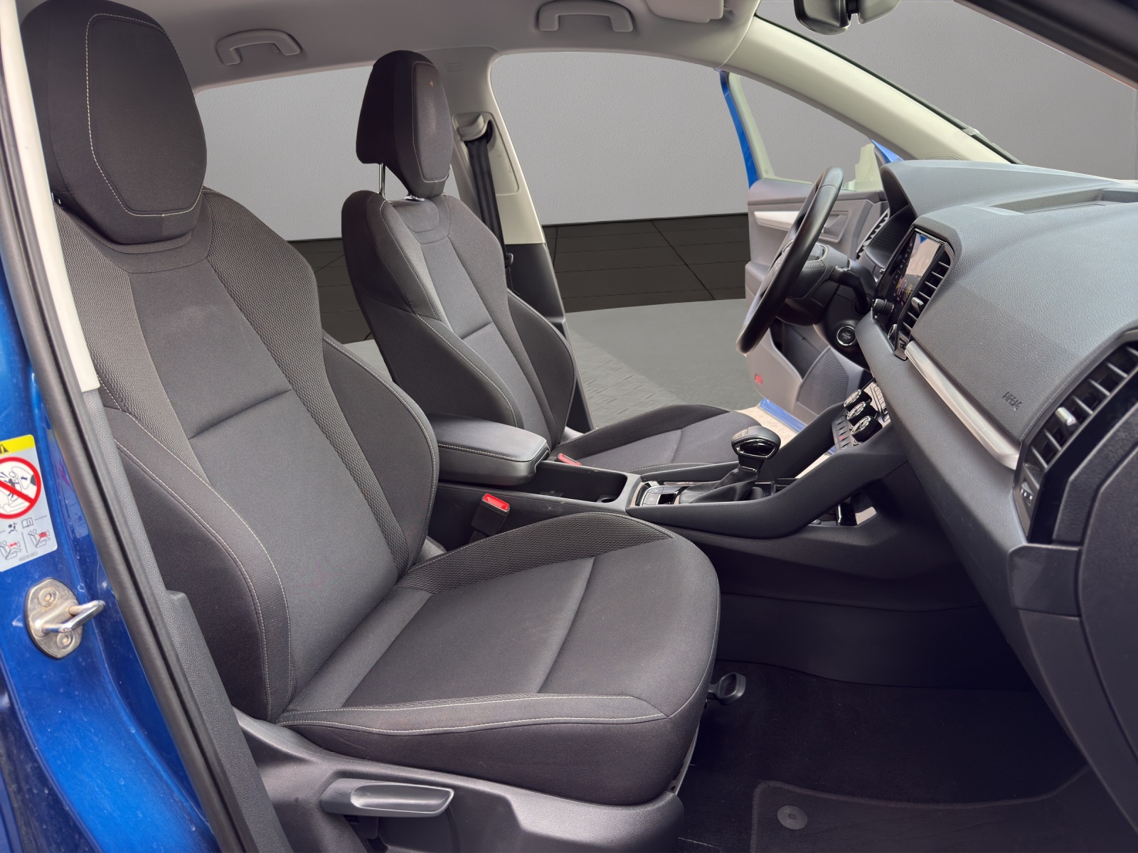 SKODA Karoq 1.5 TSI Selection DSG-image-16