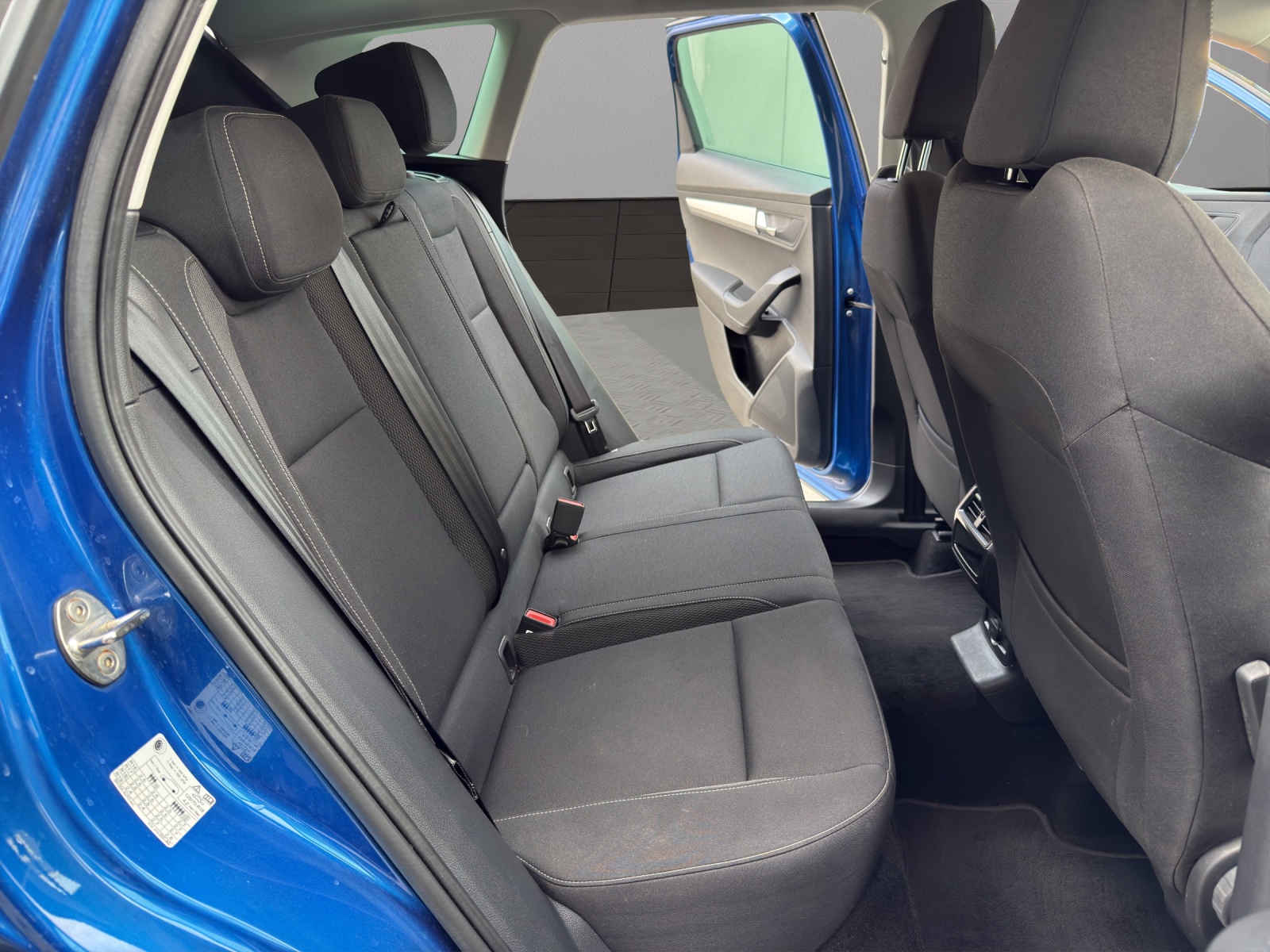 SKODA Karoq 1.5 TSI Selection DSG-image-17