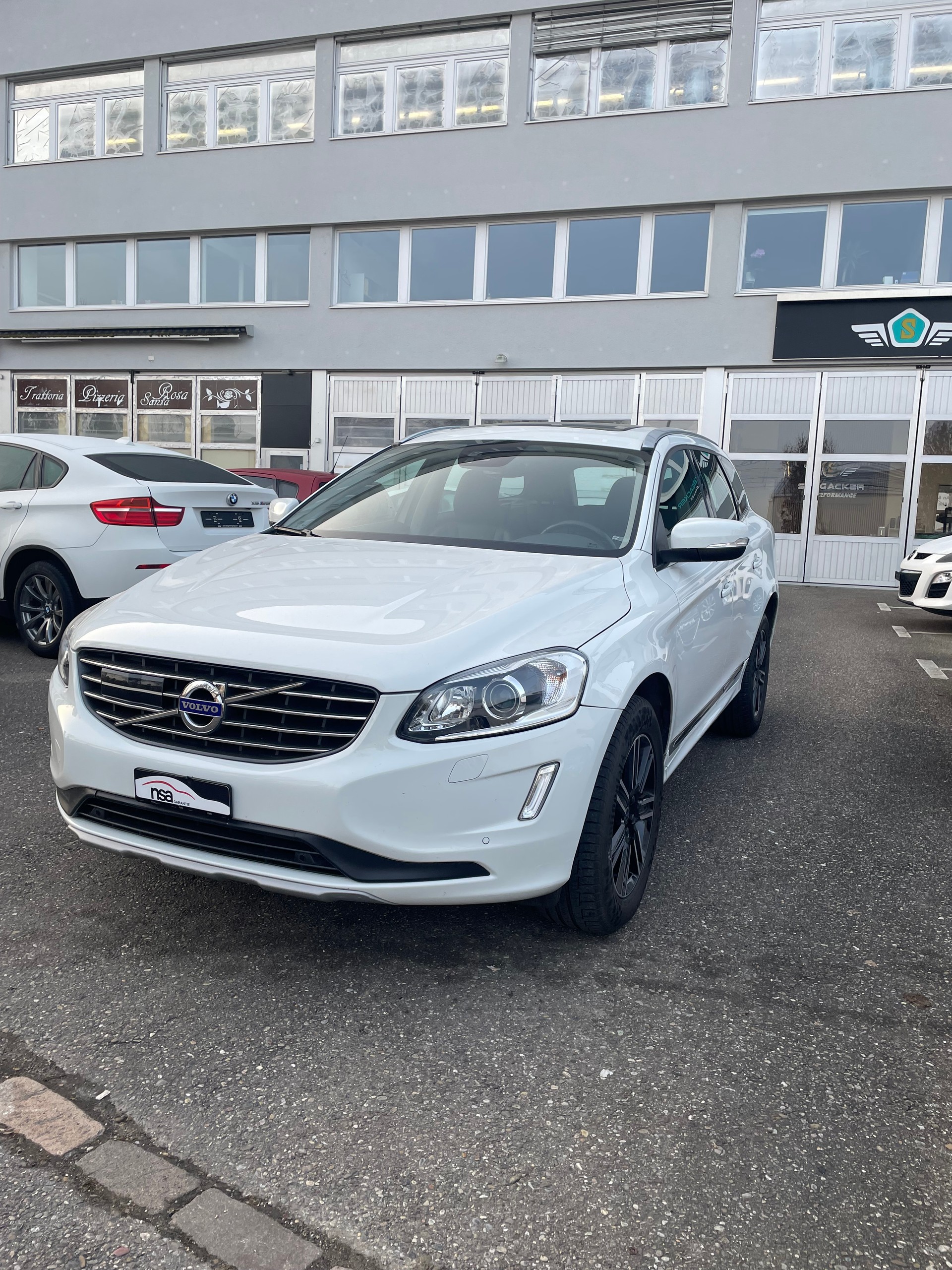 VOLVO XC60 D4 AWD Summum Geartronic-image-2