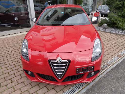 ALFA ROMEO Giulietta 1.4 TB MA 170 Exclusive TCT-showroom-element-1