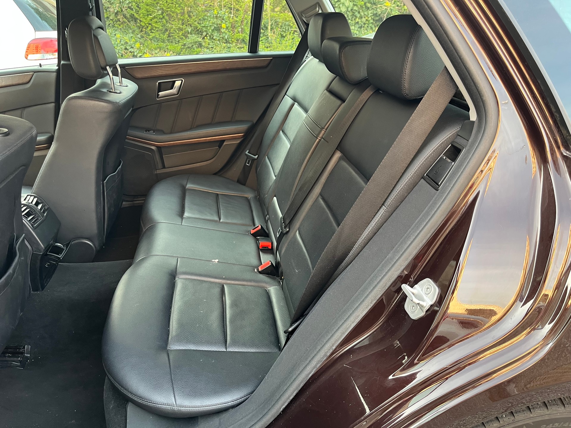 MERCEDES-BENZ E 250 CGI BlueEfficiency Avantgarde 7G-Tronic-image-8