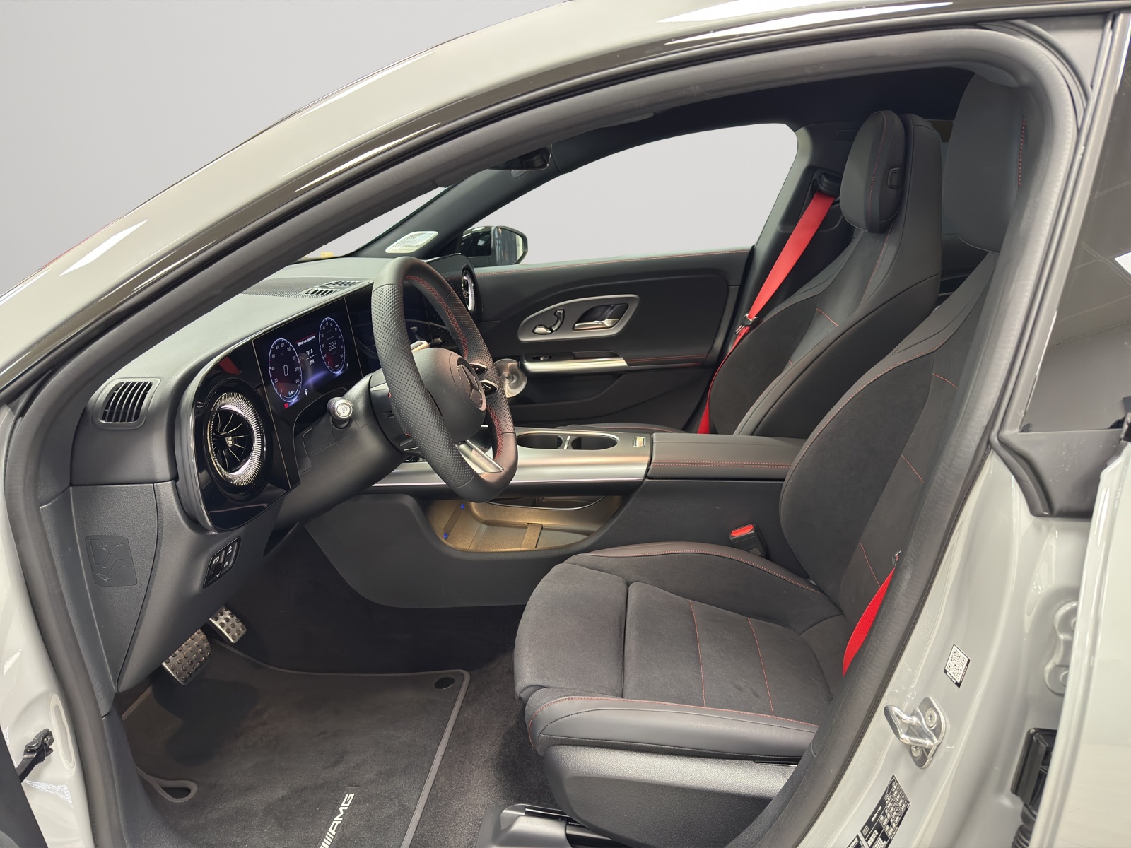 Image MERCEDES-BENZ CLA-350 CLA 350 4 Matic 85 kWh EQ