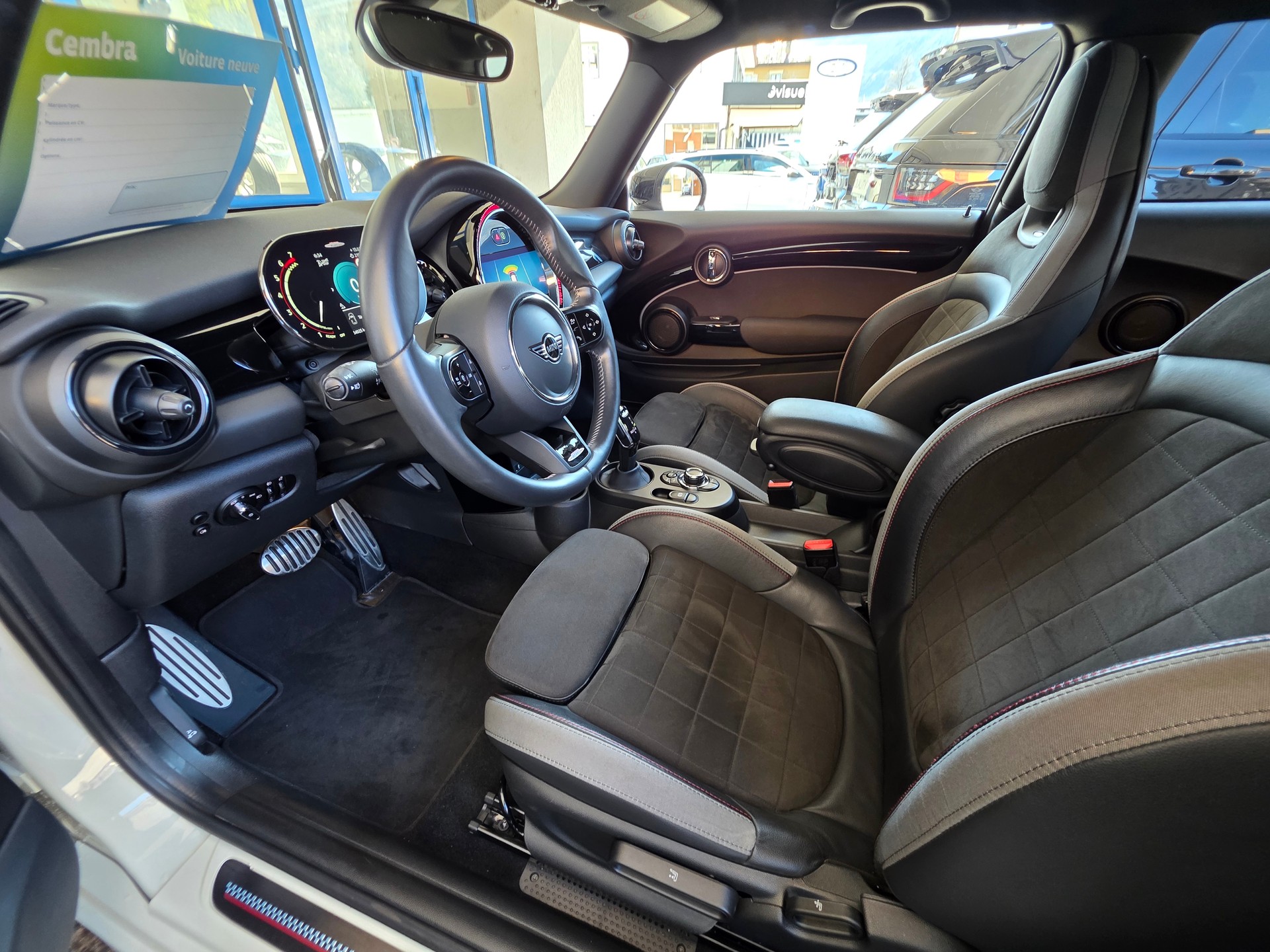 MINI Cooper John Cooper Works Steptronic-image-11