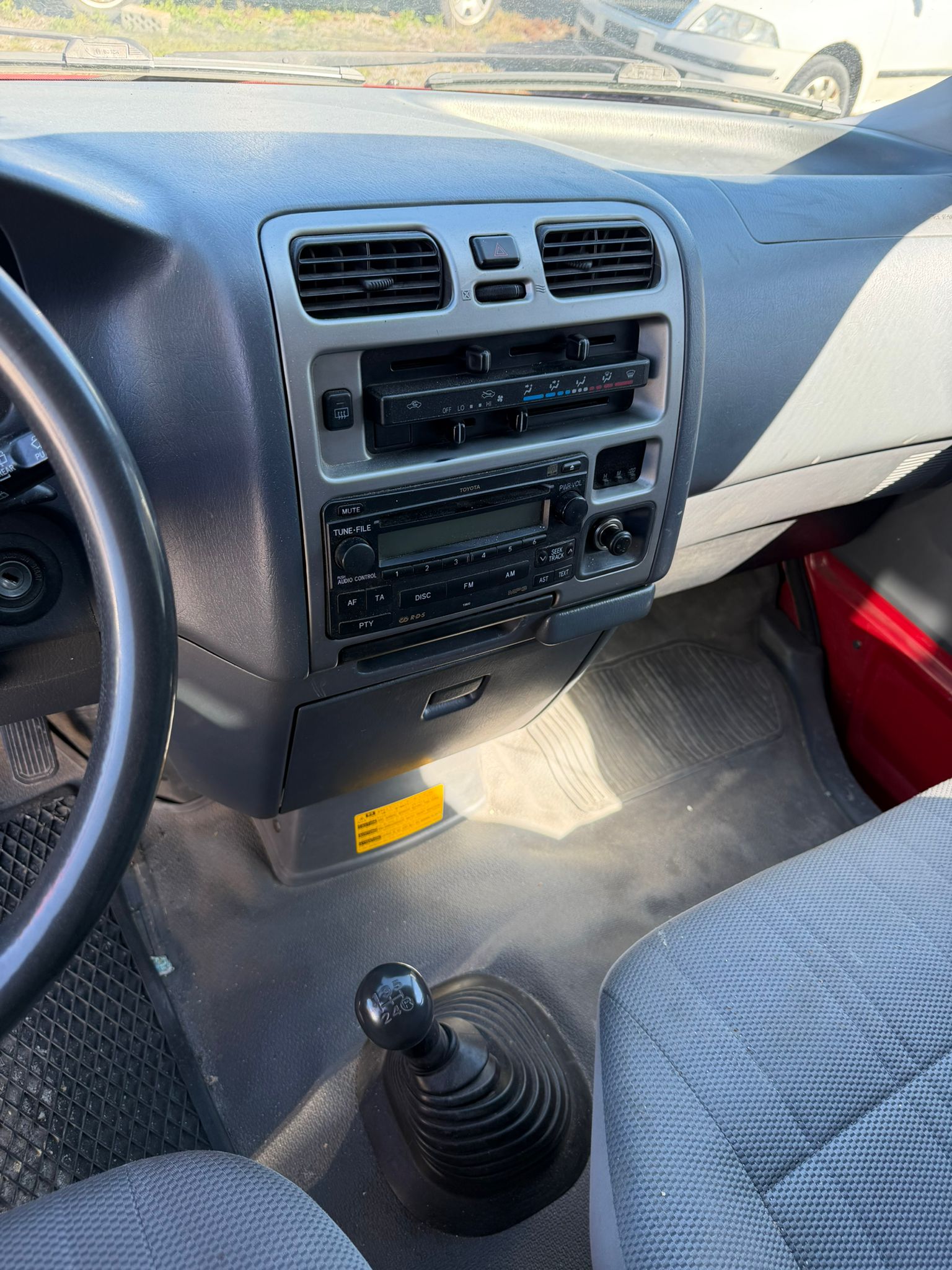 TOYOTA Hiace D-4D Kombi LWB-image-5