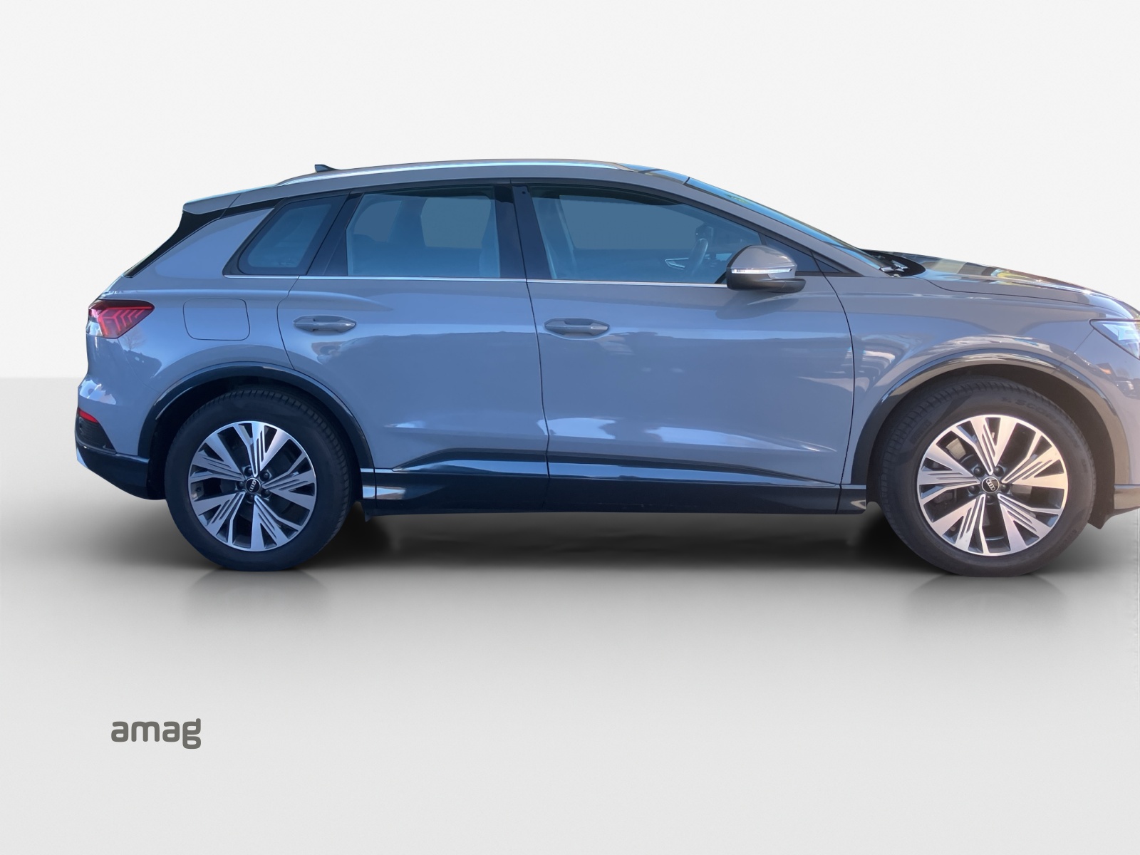 AUDI Q4 e-tron 50 quattro-image-15