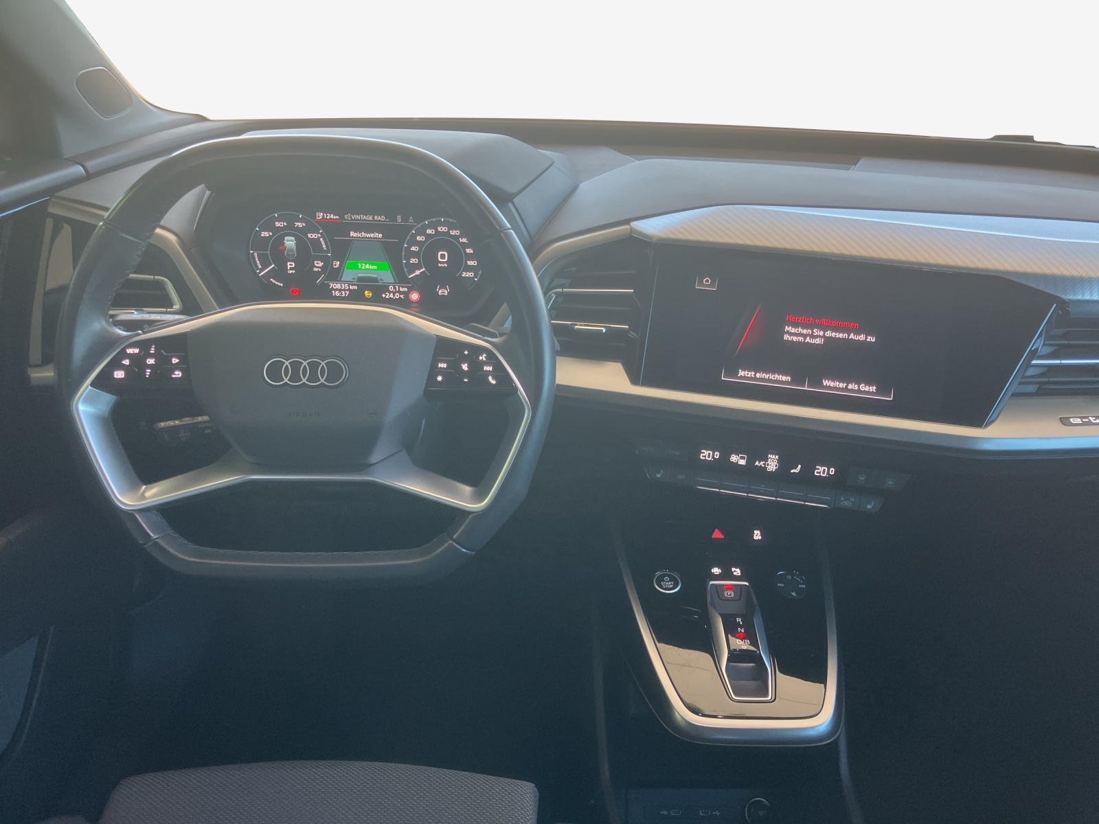 AUDI Q4 e-tron 50 quattro-image-8