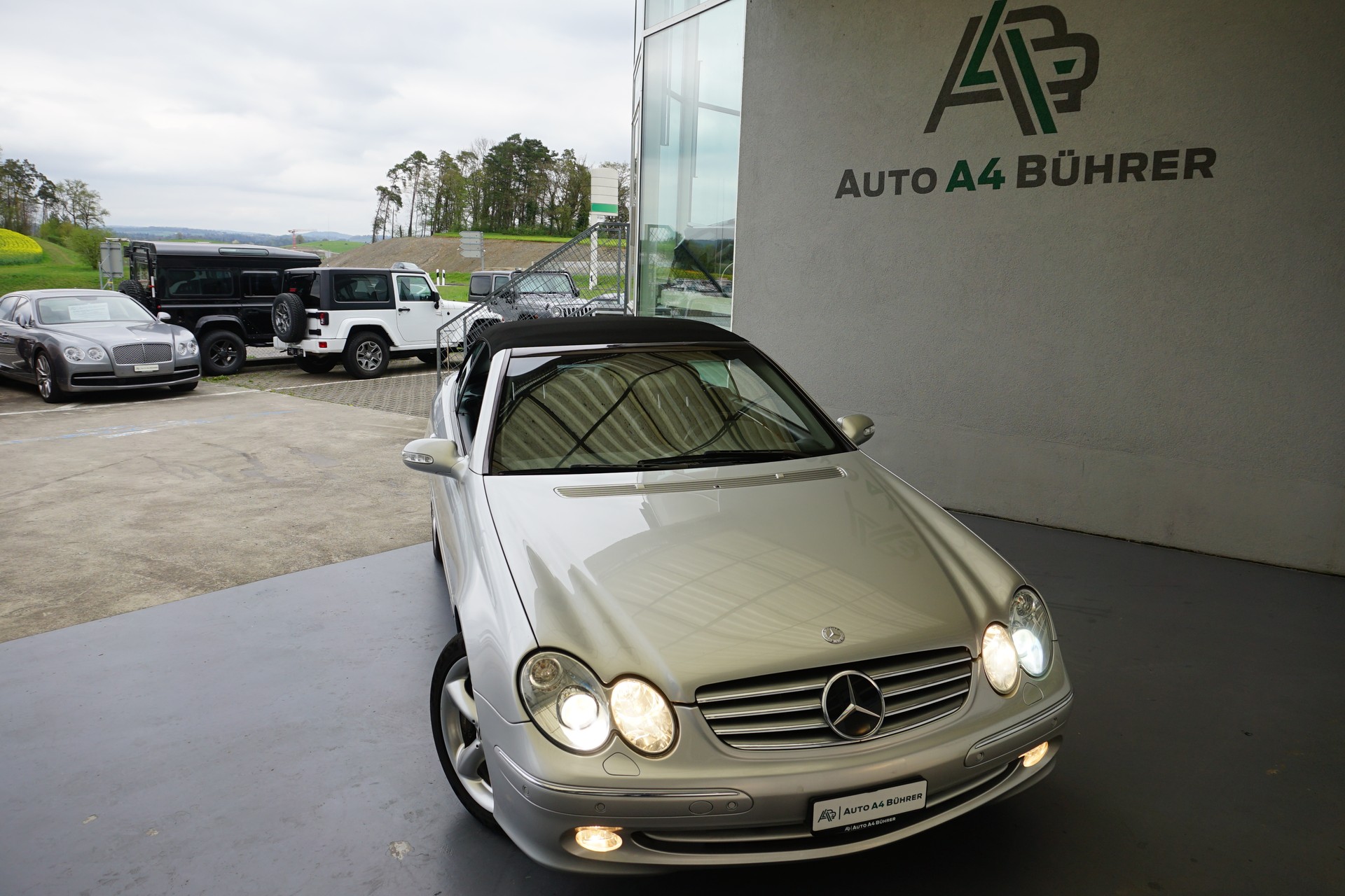 MERCEDES-BENZ CLK 500 Elégance 306 PS Cabriolet mit dem genialen 5,0i V8 Motor und Top-Ausstattung sogar mit Abstandsregeltempomat!!-showroom-element-3