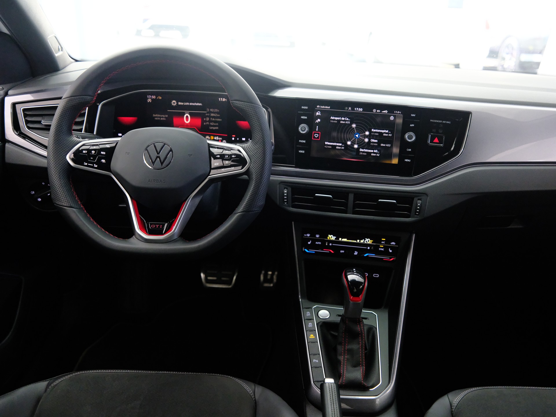 VW Polo 2.0 TSI GTI DSG-image-12