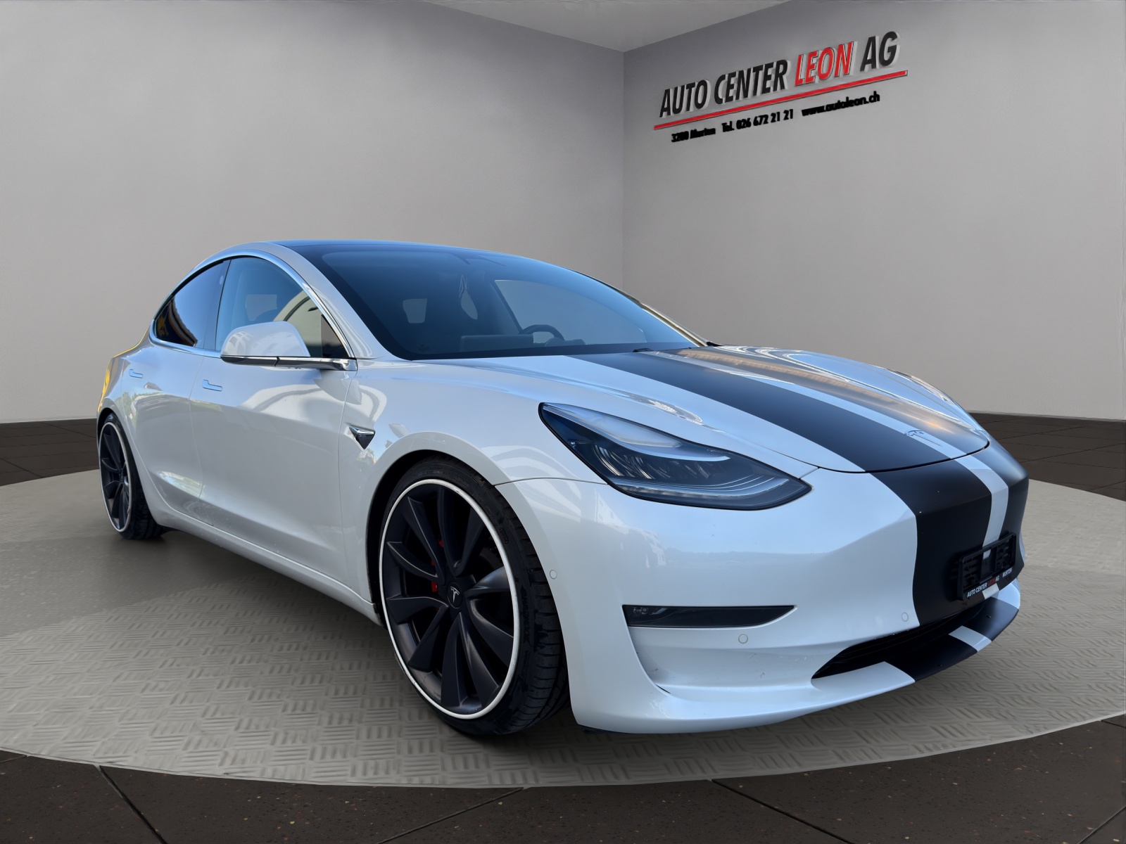 TESLA Model 3 Performance Dual Motor AWD-image-6