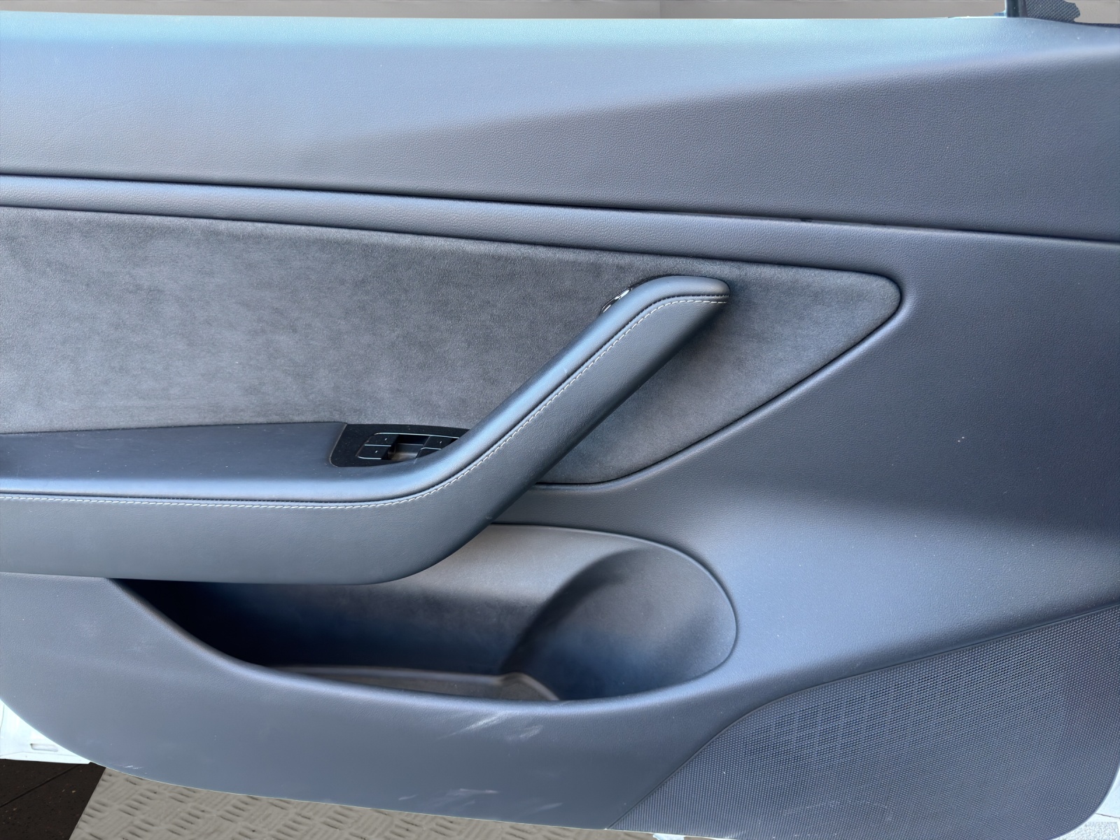 TESLA Model 3 Performance Dual Motor AWD-image-10