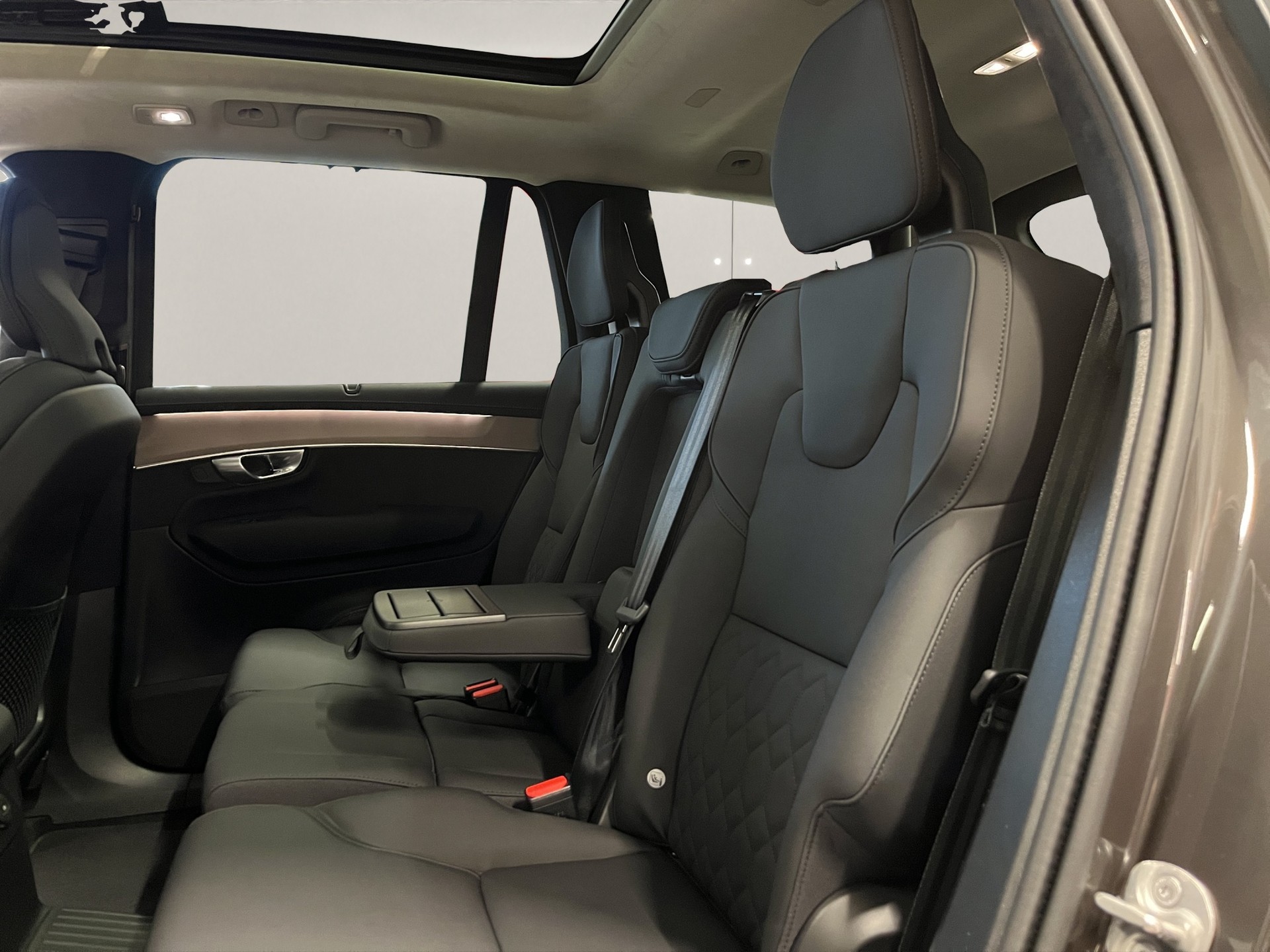 VOLVO XC90 2.0 T8 TE Ultra Bright eAWD-image-7