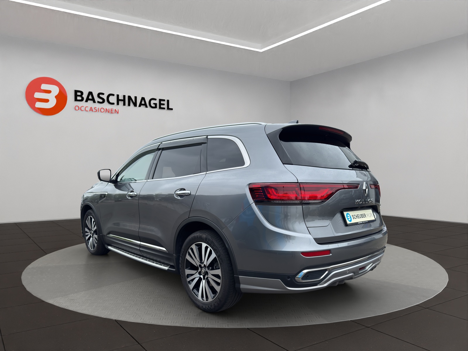 RENAULT Koleos 2.0 dCi Initiale Paris 4WD Xtronic CVT-image-2