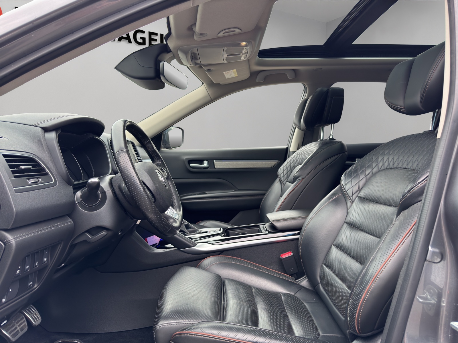 RENAULT Koleos 2.0 dCi Initiale Paris 4WD Xtronic CVT-image-3