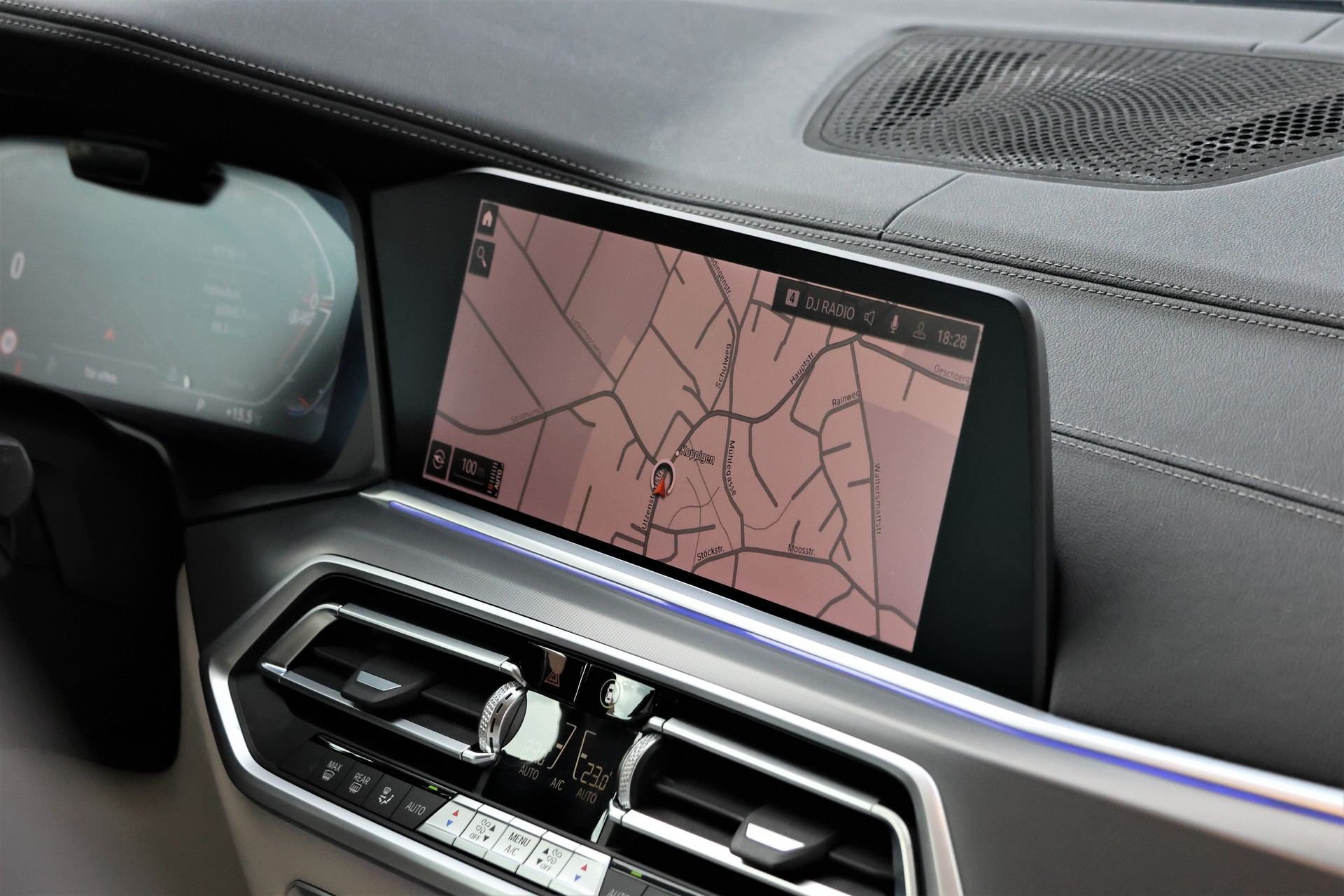 BMW X5 xDrive 48V 40d xLine Steptronic-image-17
