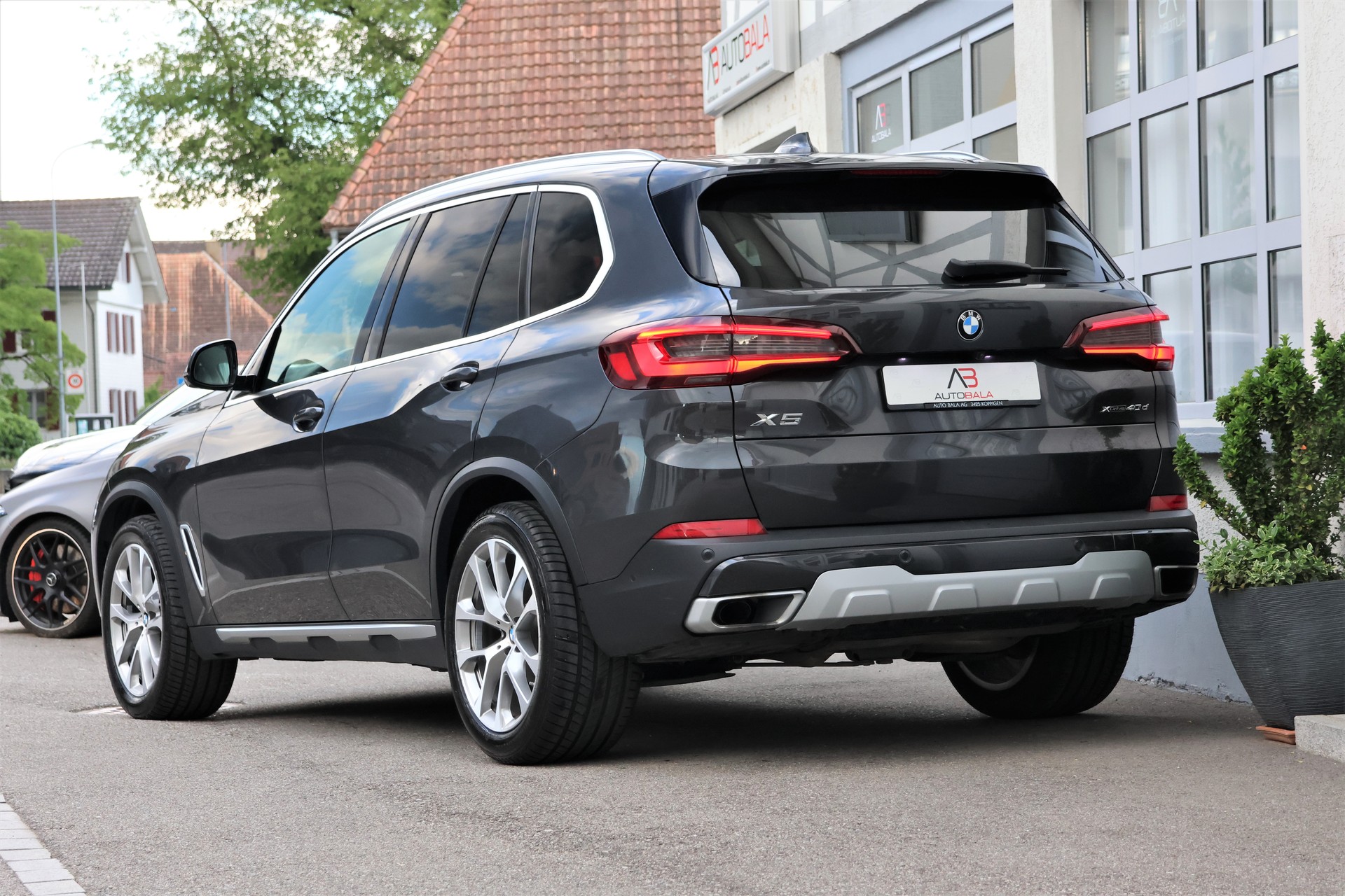 BMW X5 xDrive 48V 40d xLine Steptronic-image-2