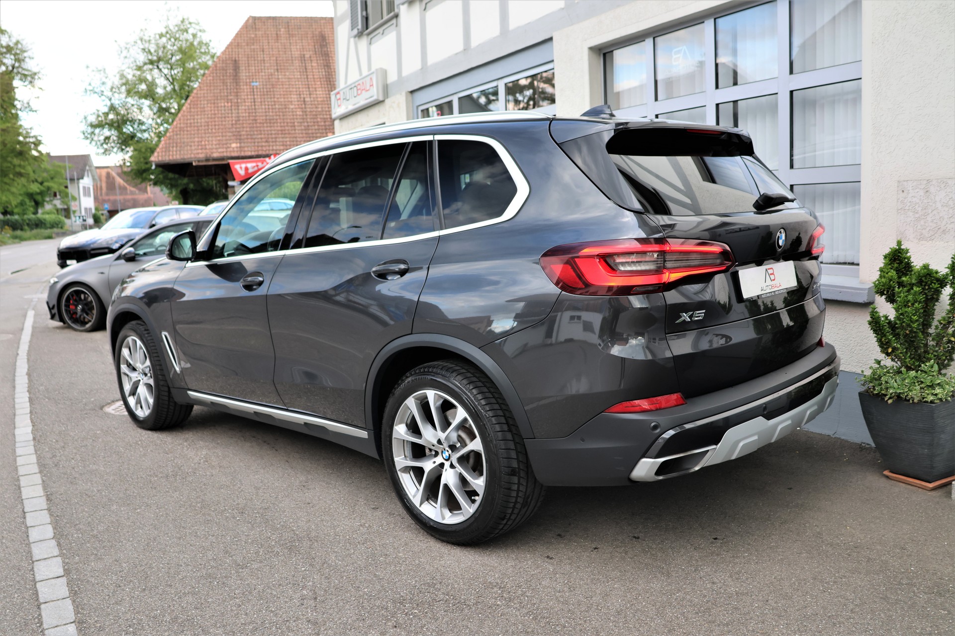 BMW X5 xDrive 48V 40d xLine Steptronic-image-6