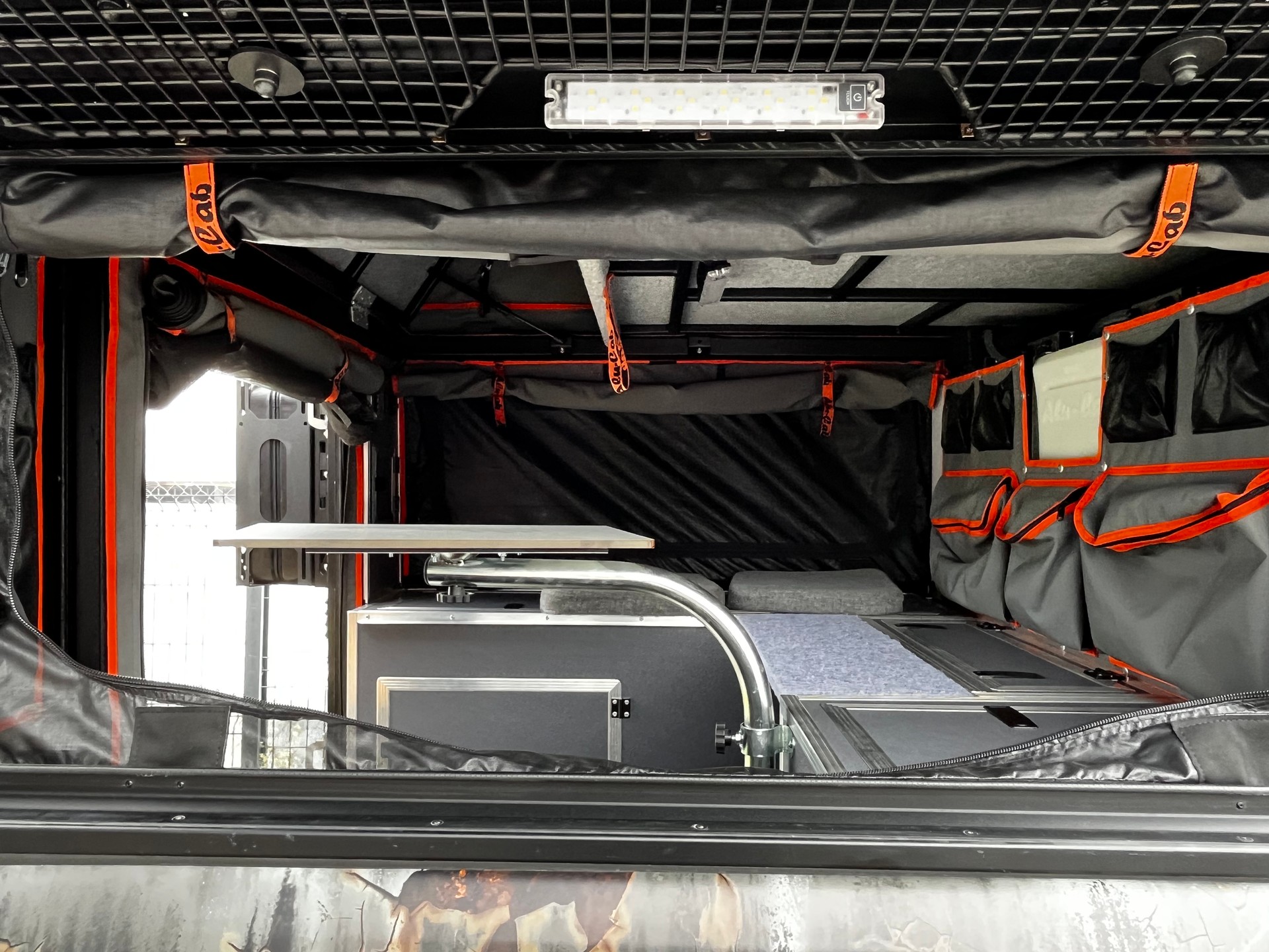 TOYOTA 2.8 D4D Invicible Canopy Camper-image-7