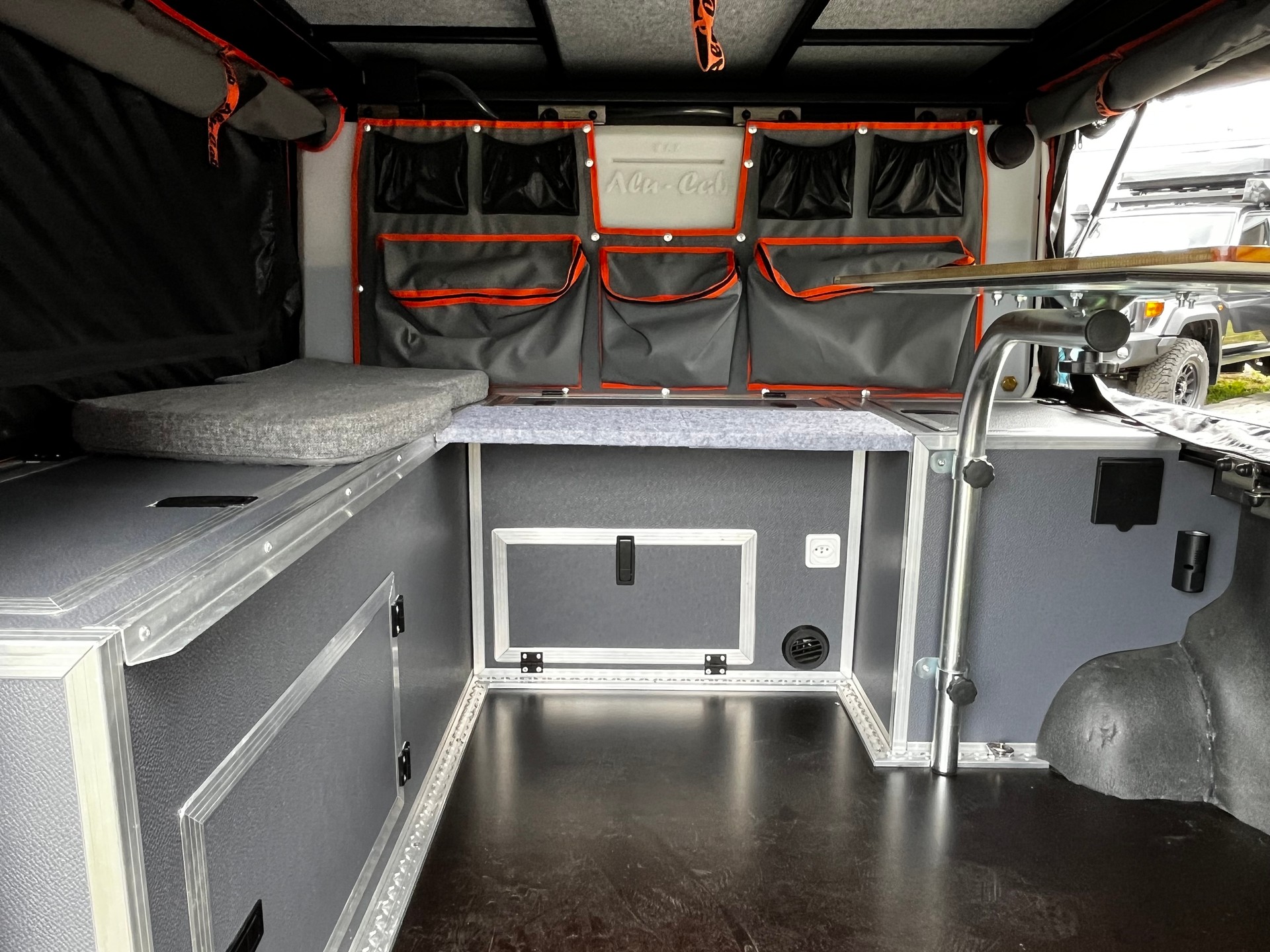 TOYOTA 2.8 D4D Invicible Canopy Camper-image-3