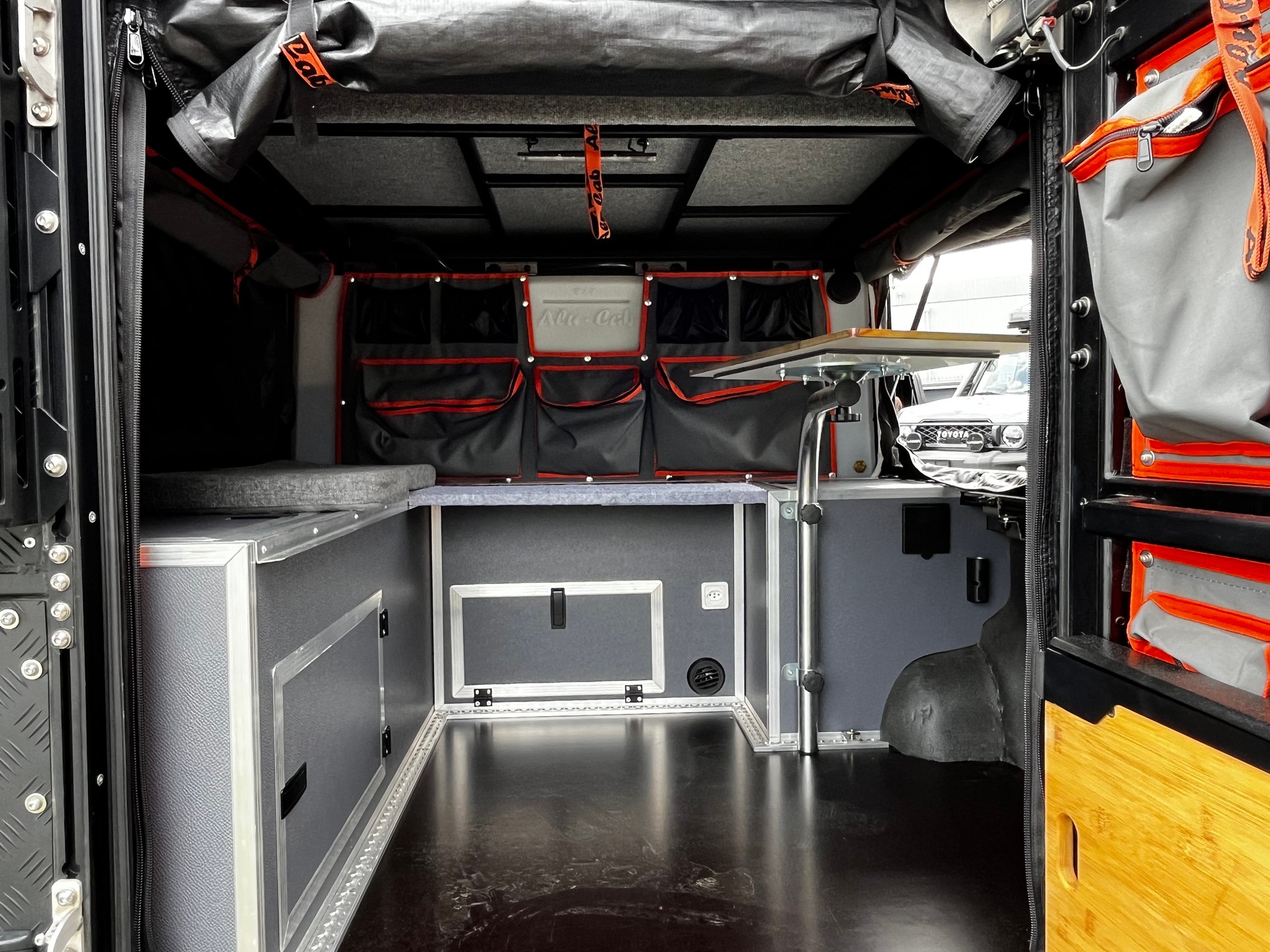 TOYOTA 2.8 D4D Invicible Canopy Camper-image-6