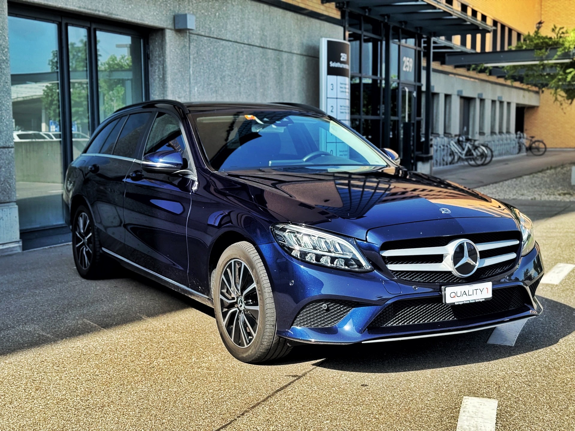 MERCEDES-BENZ C 220 d Swiss Star Avantgarde 4M 9G-Tronic-image-5